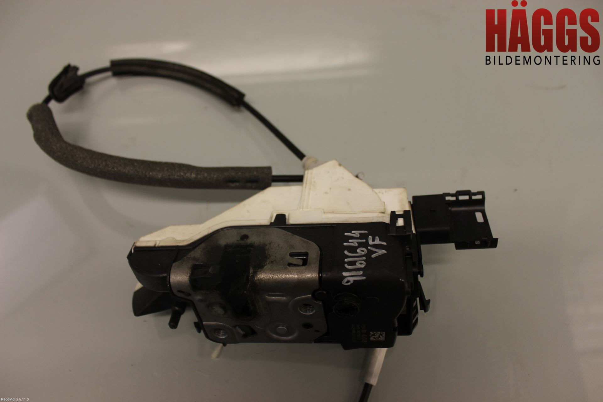 Peugeot PARTNER 08-15 Låskista-Dörrlås