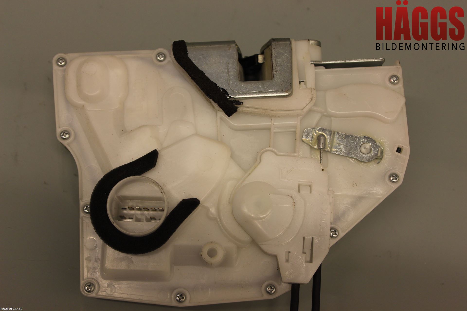 Suzuki SWIFT 11-16 Låskista-Dörrlås