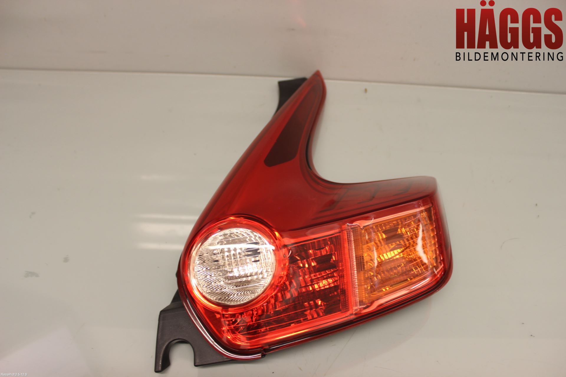 Nissan JUKE 10-14 Bakljus Höger