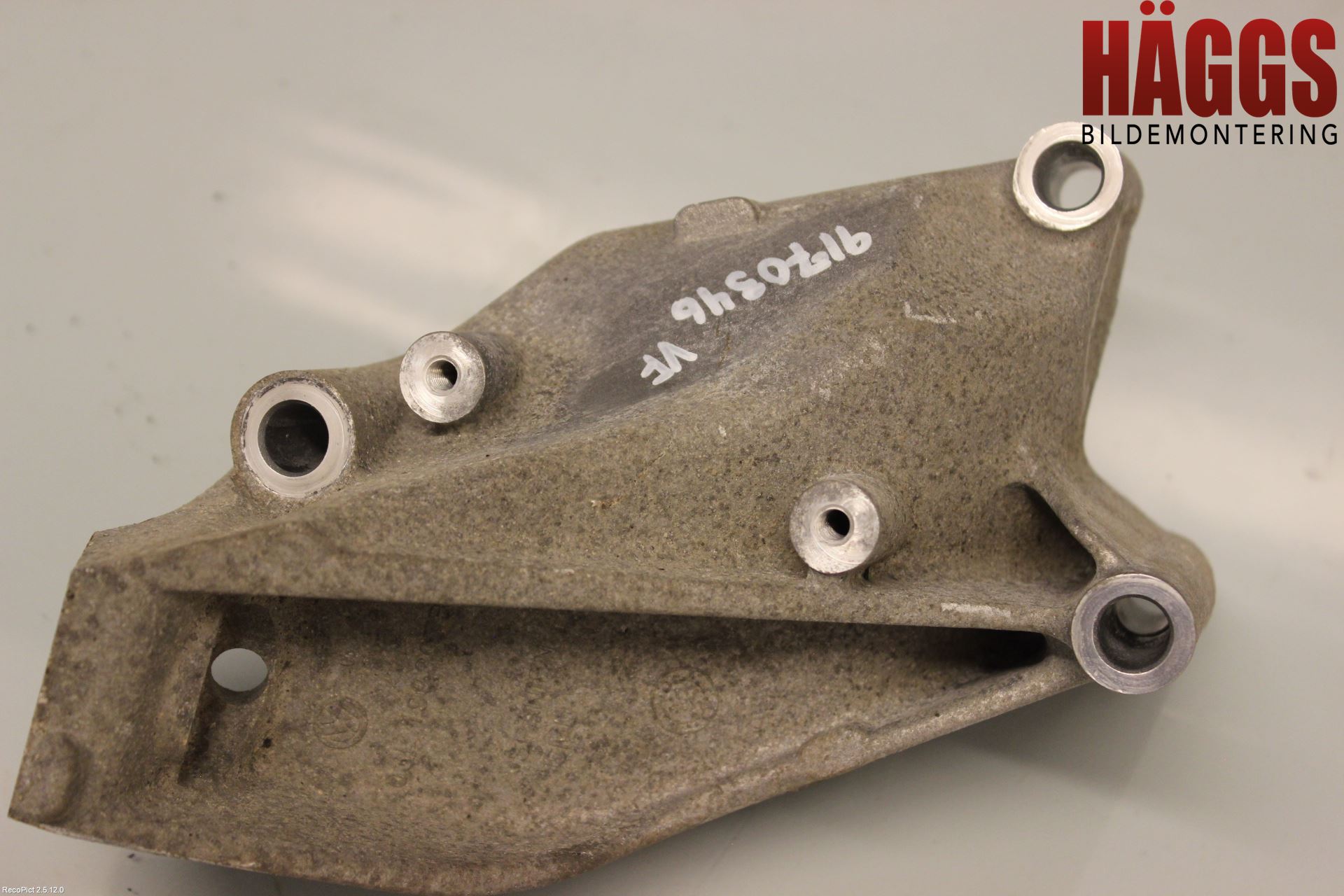 Volkswagen VW AMAROK 2H 10-22 Motorfäste