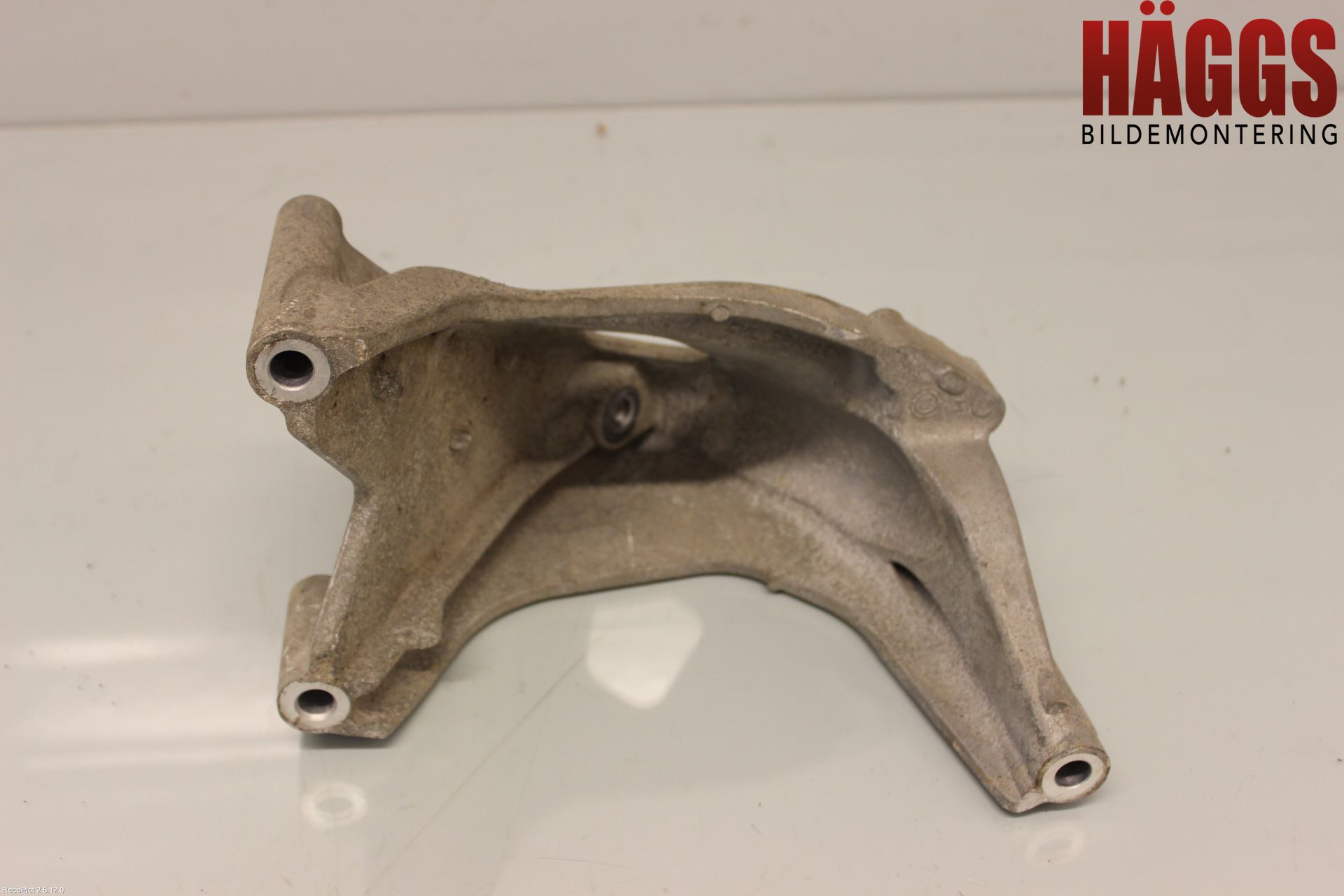 Volkswagen VW AMAROK 2H 10-22 Motorfäste