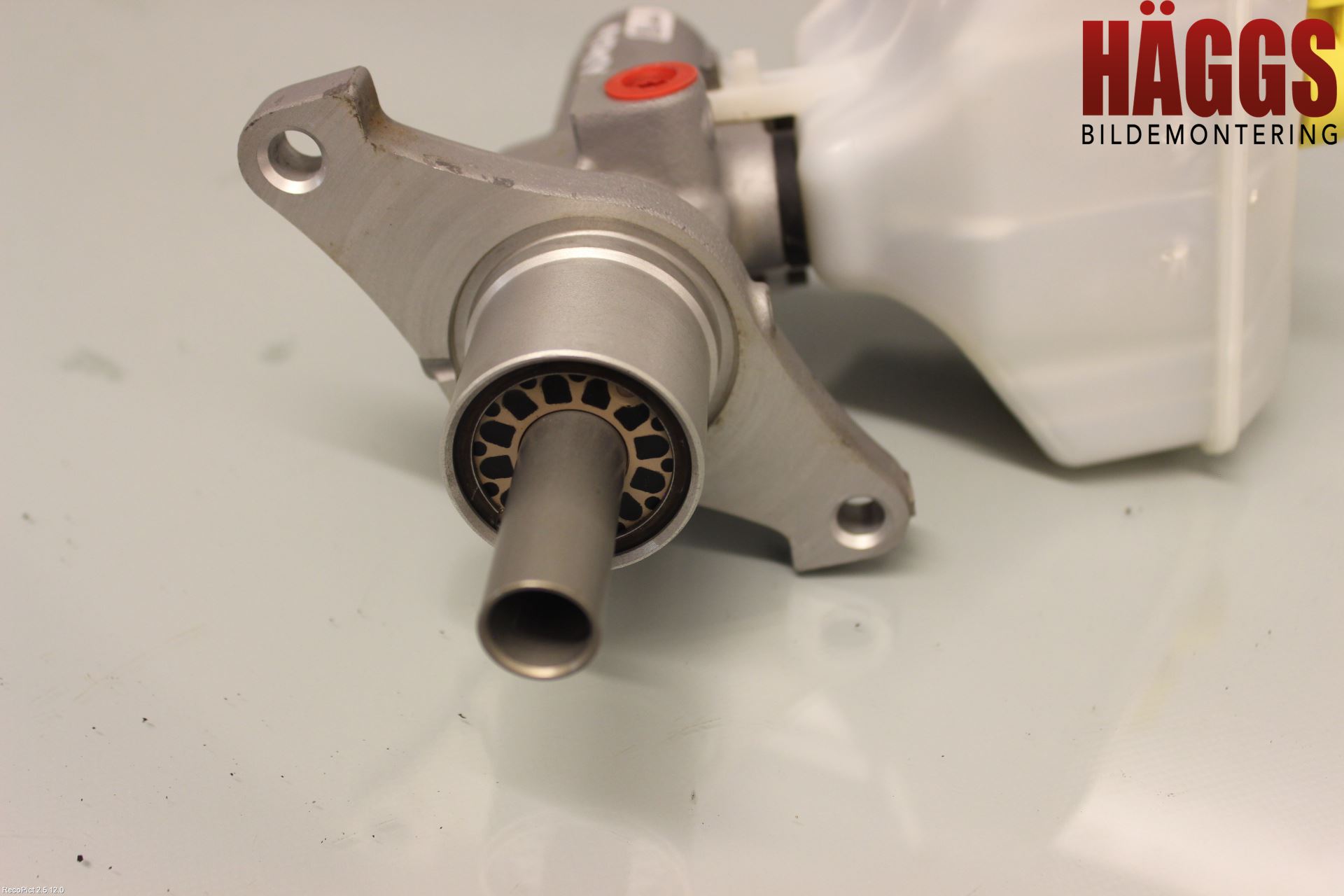 Volkswagen VW AMAROK 2H 10-22 Broms Huvudcylinder
