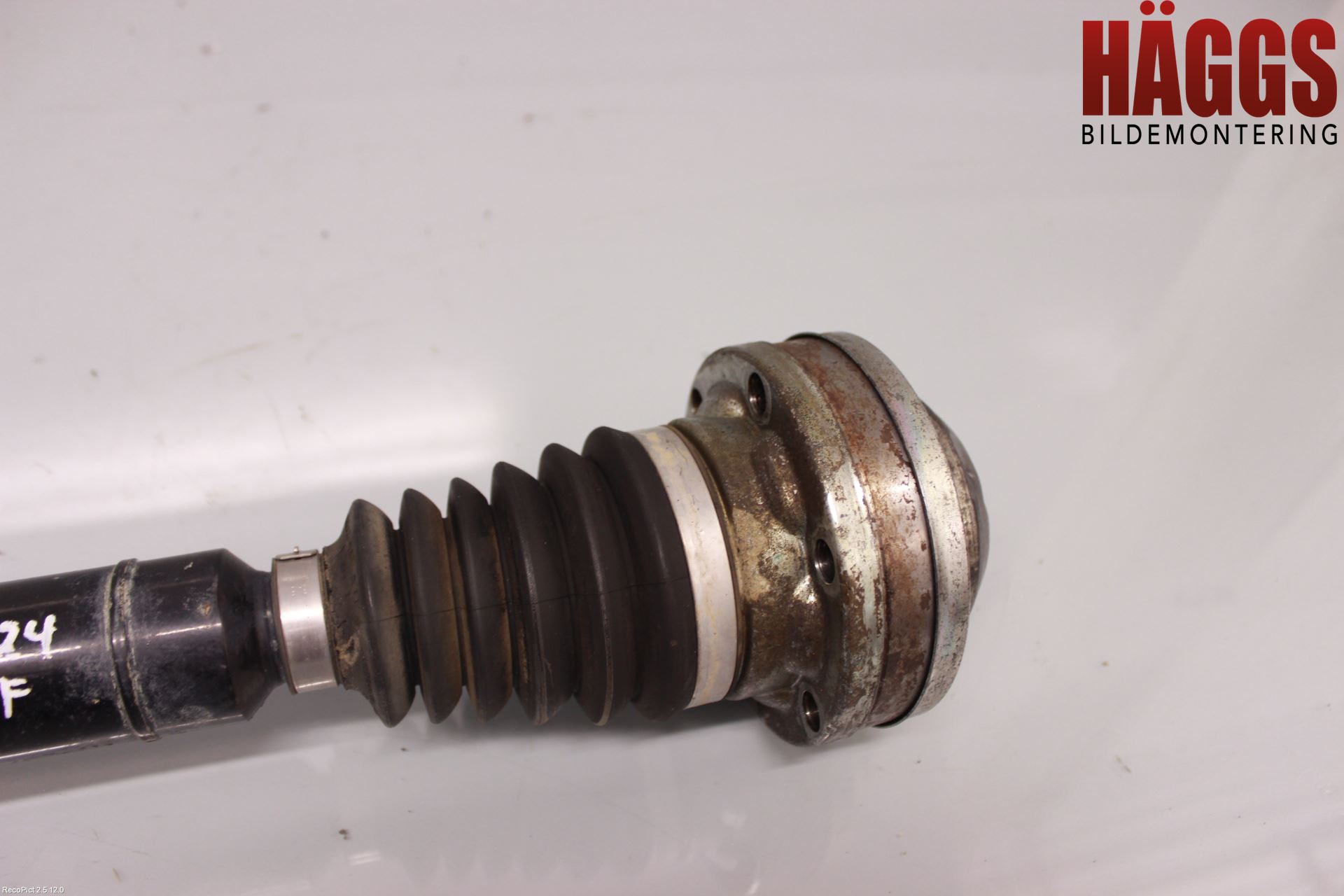 Volkswagen VW CADDY      04-10 Drivaxel Fram Höger