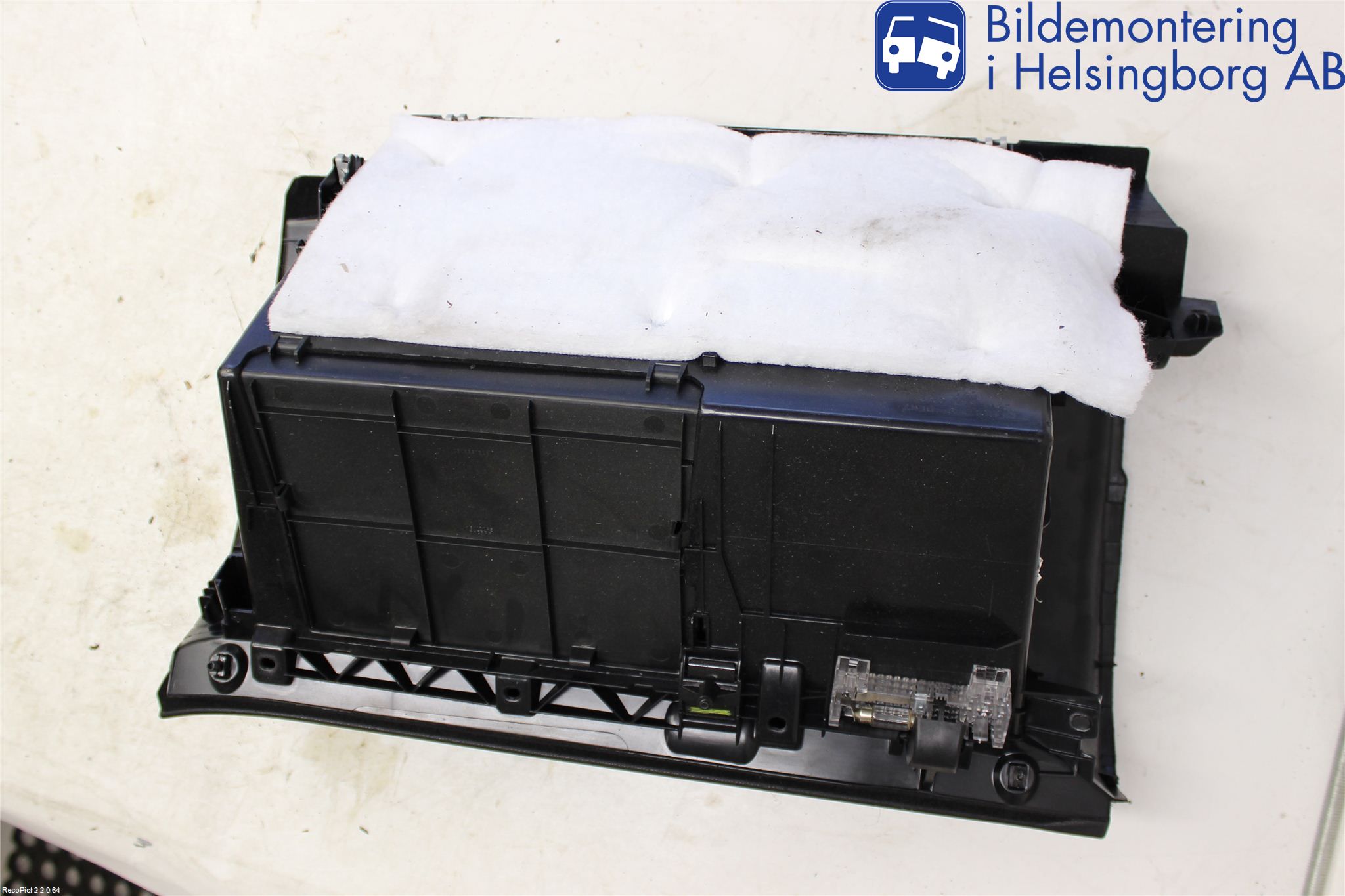 Mercedes-Benz MB R-KLASS (W251) 05-13 Handskfack