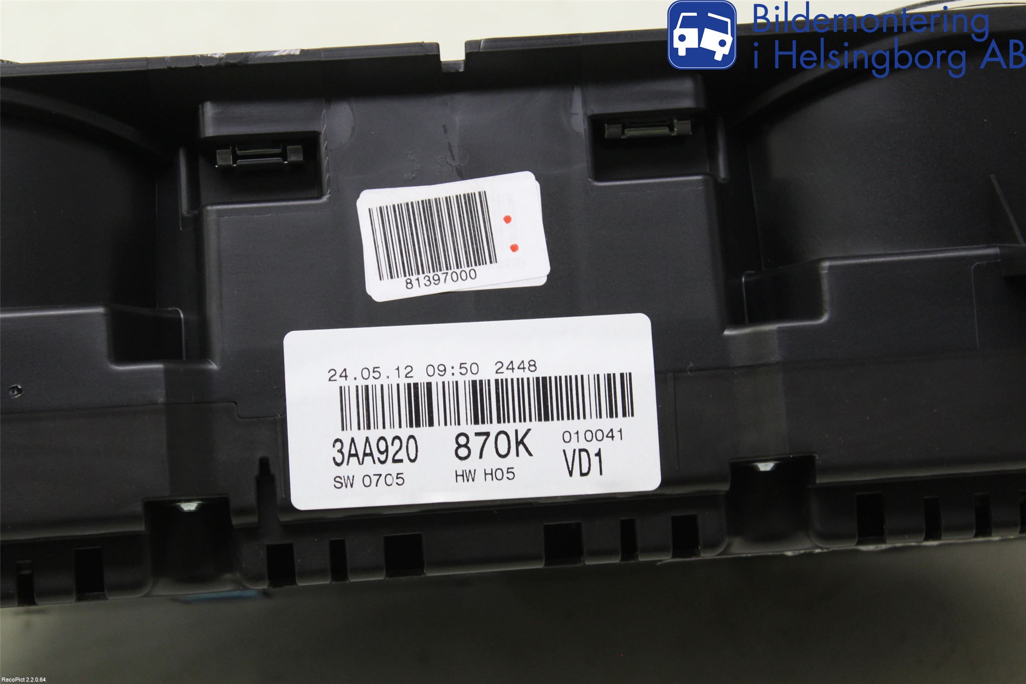 Volkswagen VW PASSAT 11-14 Instrument Komb