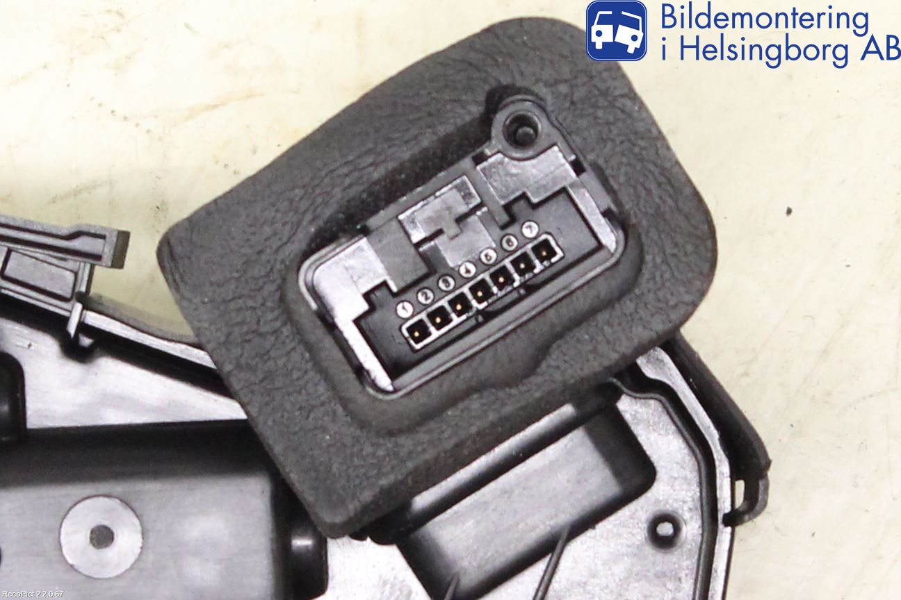 Volkswagen VW POLO 10-17 Centrallåsmotor Höger