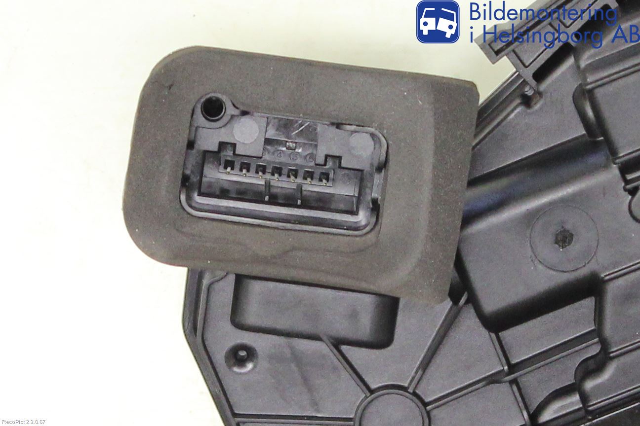 Volkswagen VW JETTA VI 11- Centrallåsmotor Vänster