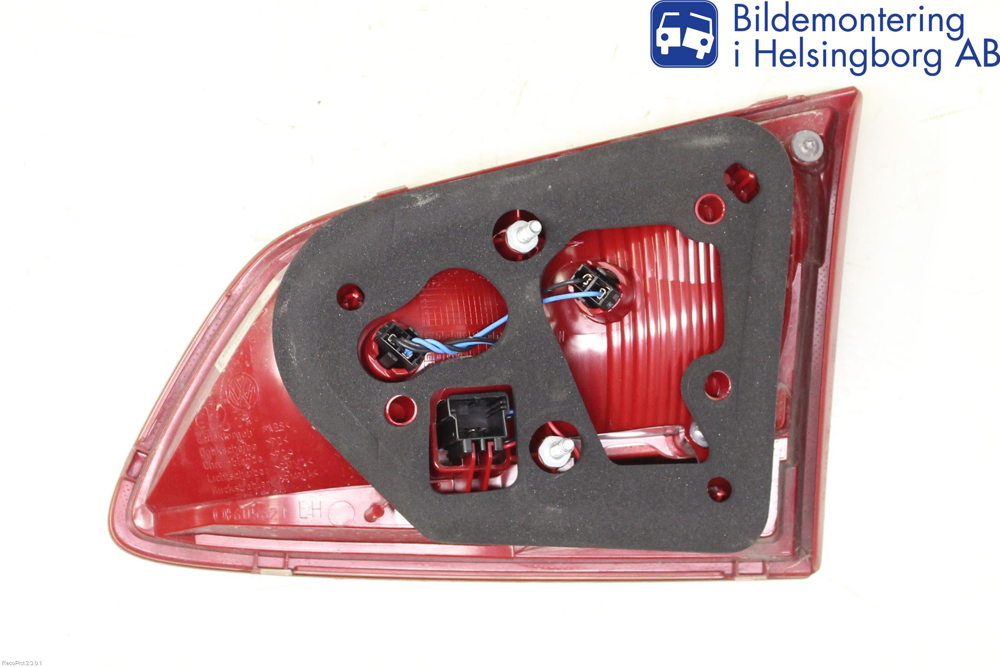 Volkswagen VW PASSAT 11-14 Bakljus Lucka Vä