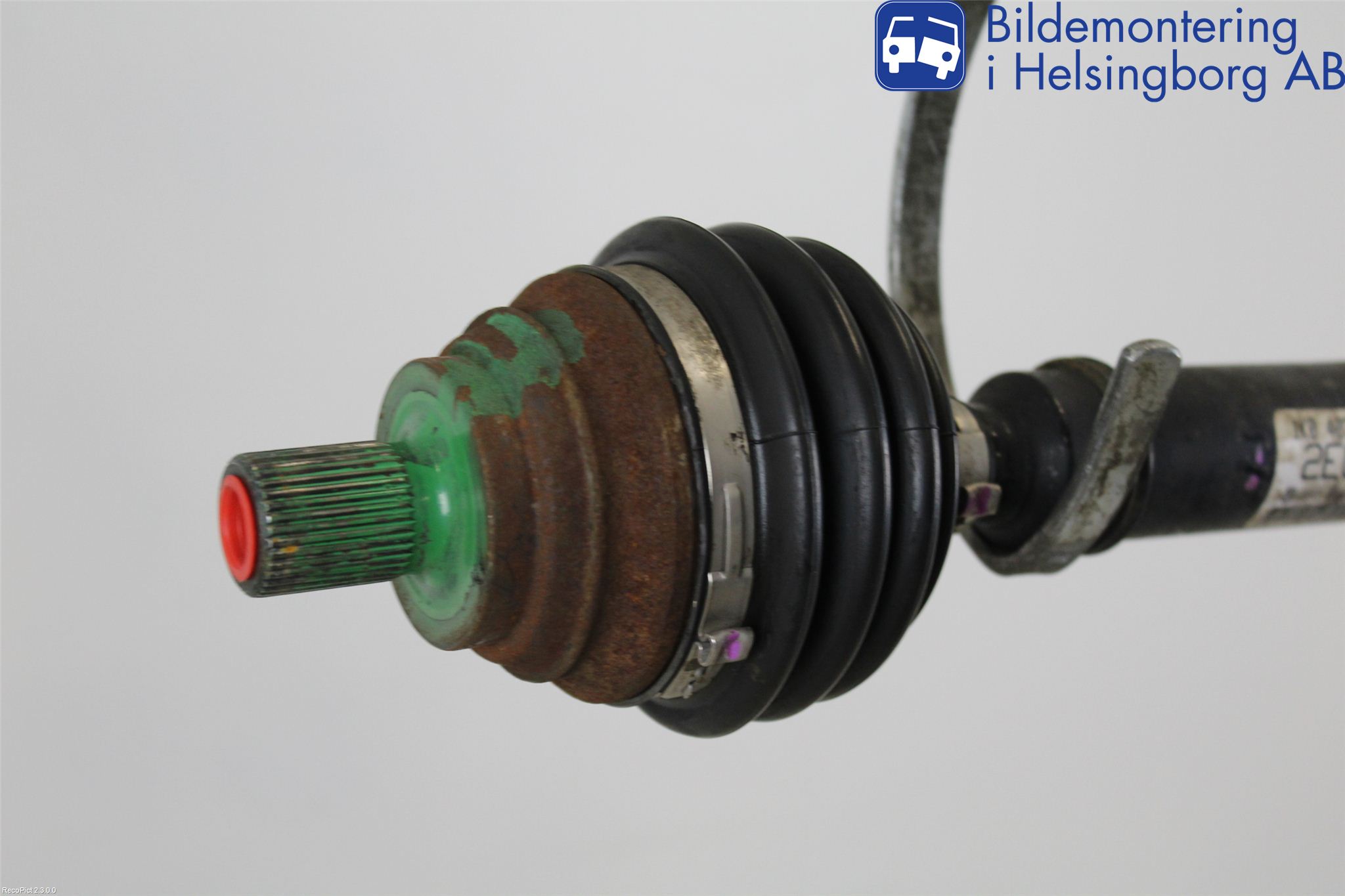 Volkswagen VW GOLF VI 09-13 Drivaxel Fram Höger