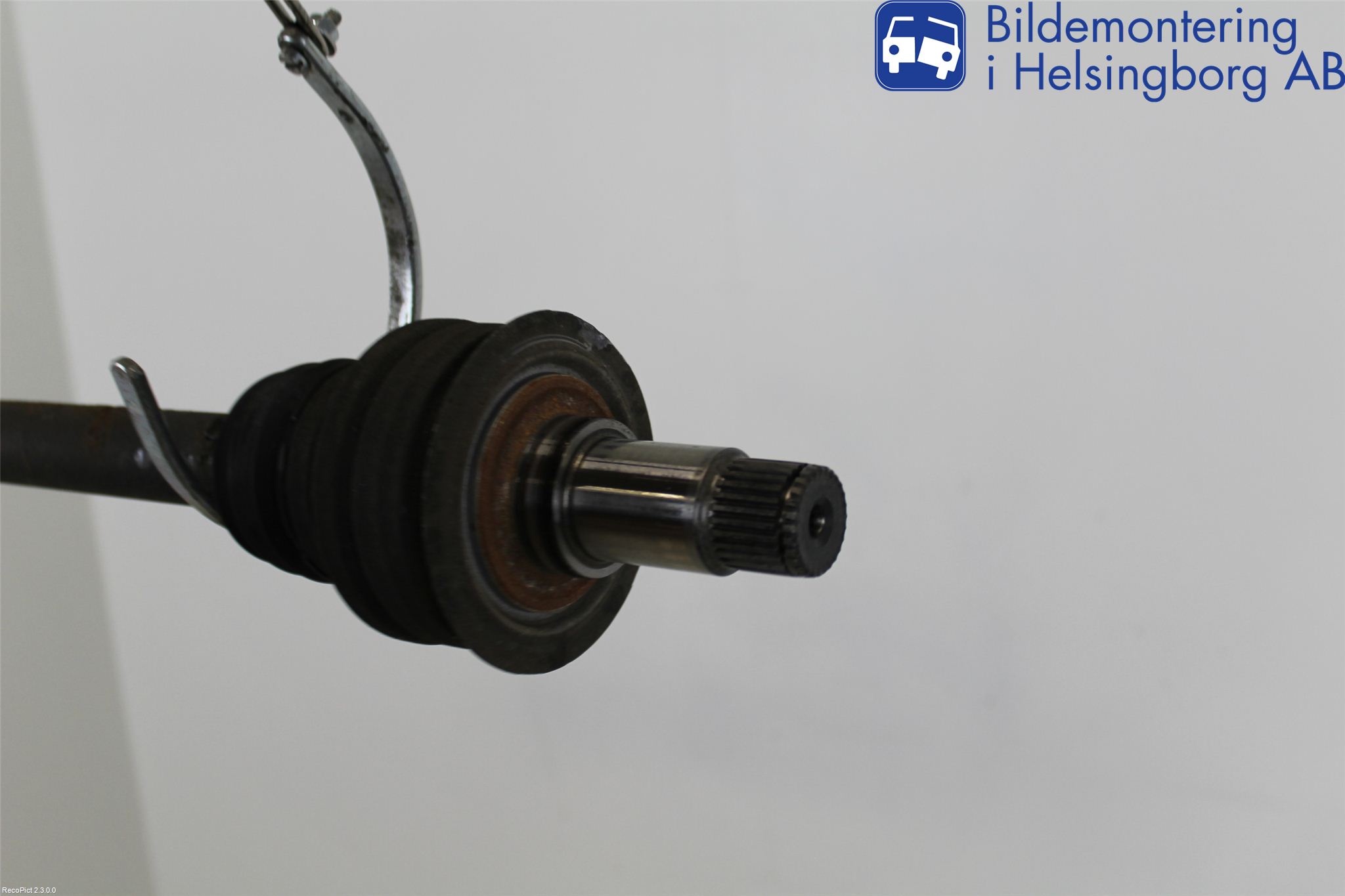 Mercedes-Benz MB C-KLASS (W204) 07-15 Drivaxel Bak Höger