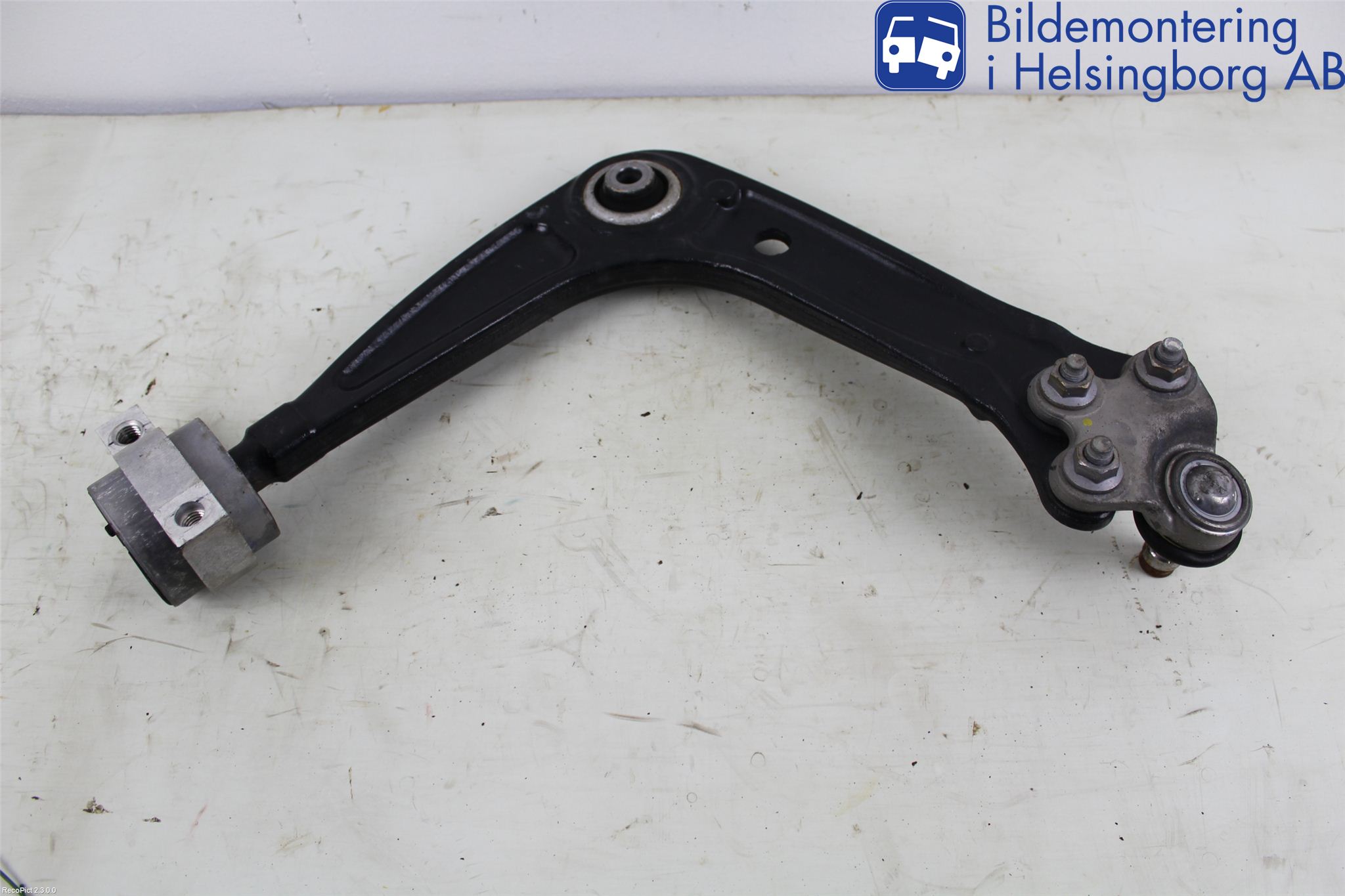 Peugeot 508 11-18 Bärarm Fram Undre Vä