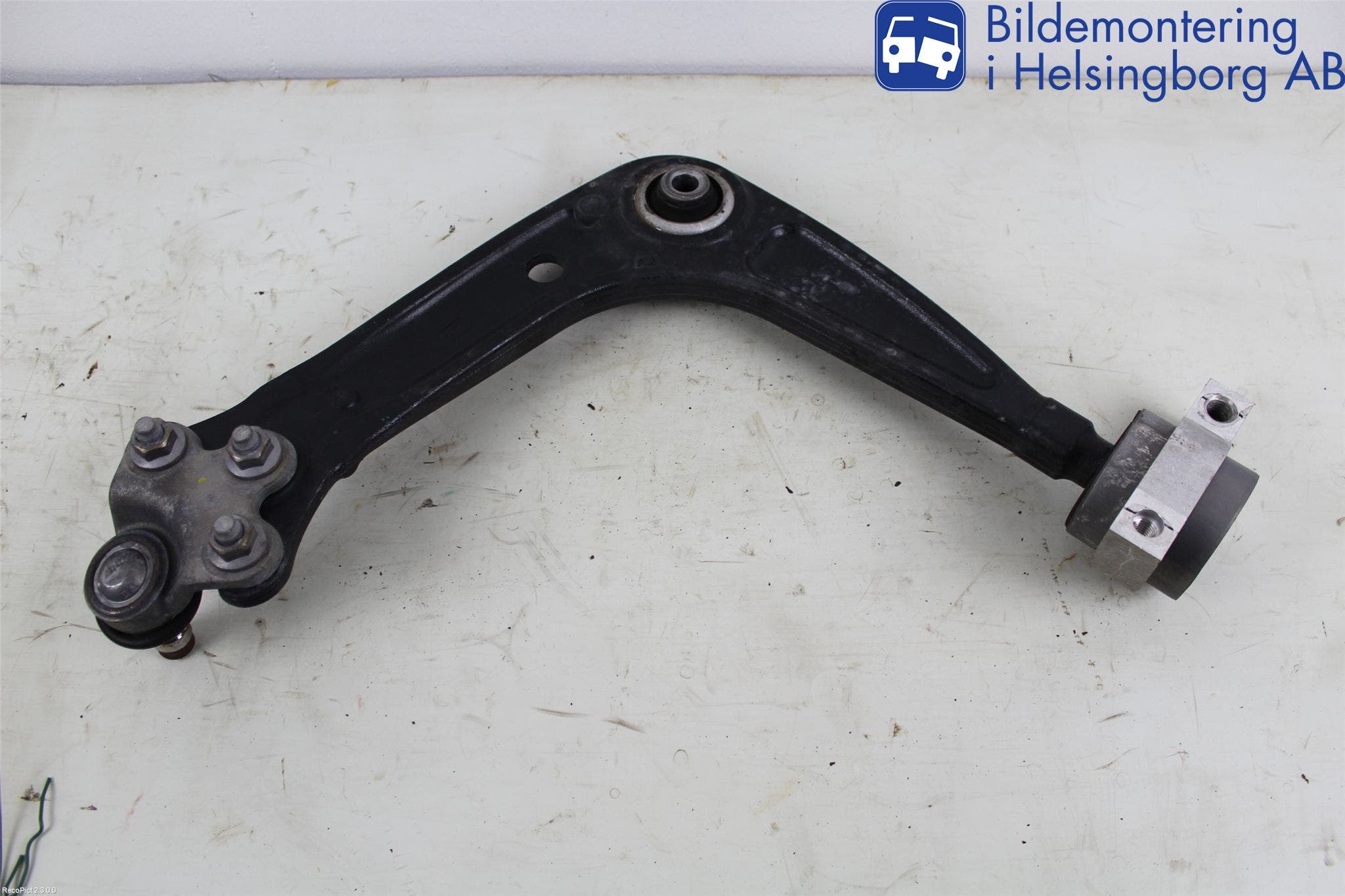 Peugeot 508 11-18 Bärarm Fram Undre Hö