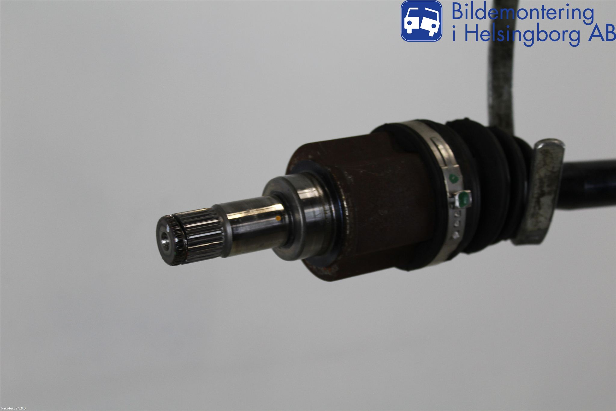 Volkswagen VW UP! / E-UP! Drivaxel Fram Höger