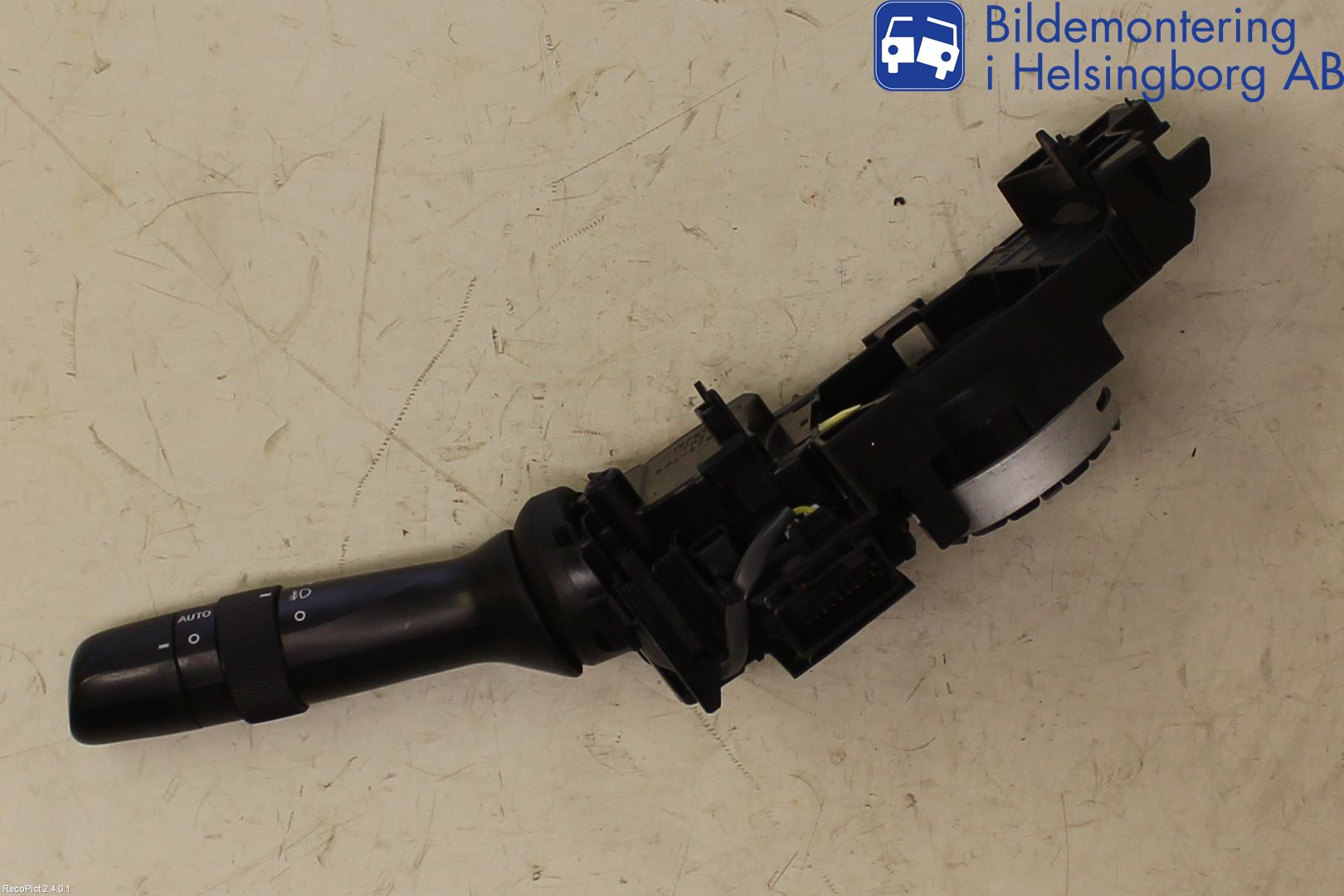 Toyota AVENSIS 09-15 Spak Blinkers-Ljusomk