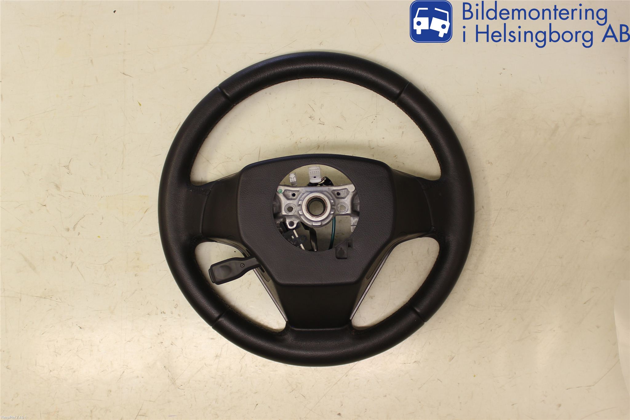 Toyota AVENSIS 09-15 Ratt