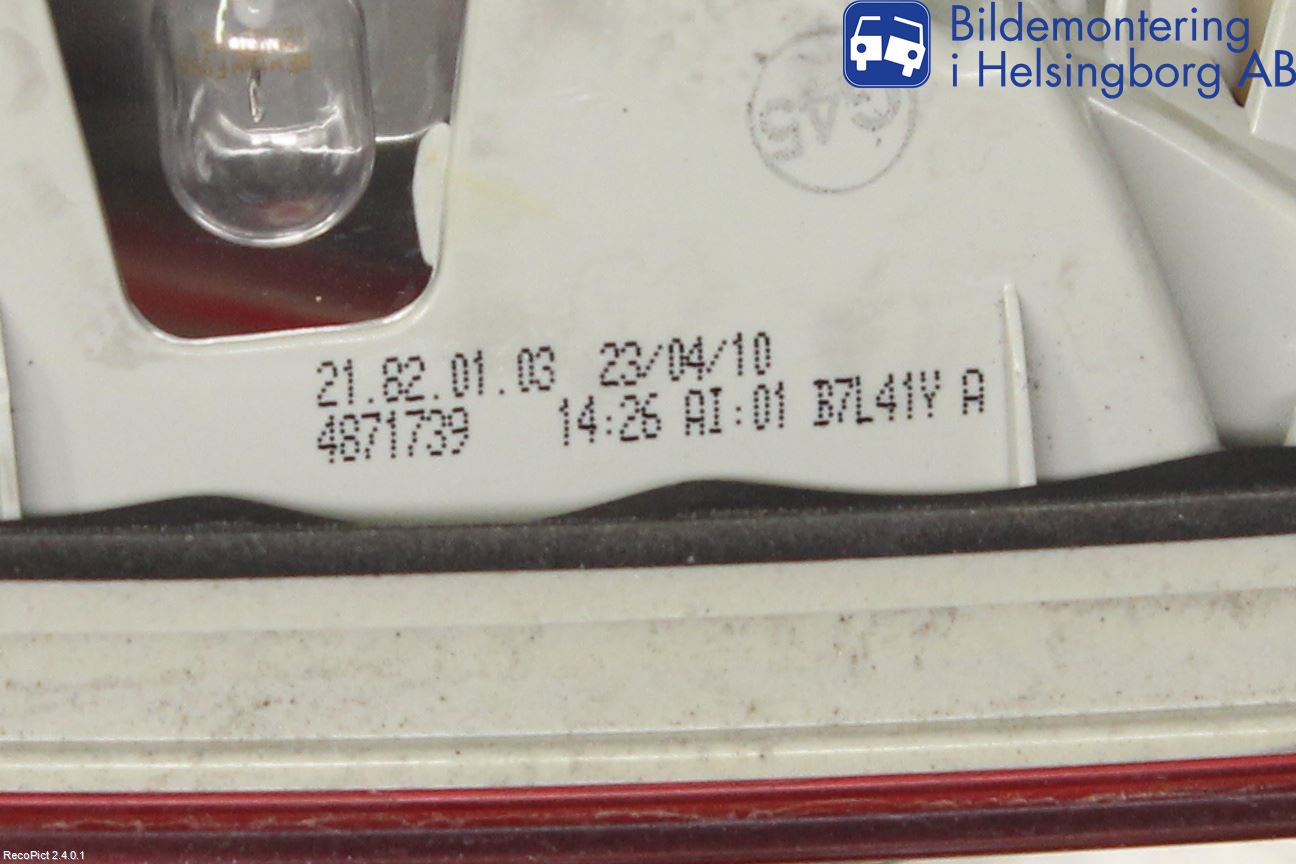 BMW 3 E90/91 SED/TOU 05-12 Bakljus Lucka Vä
