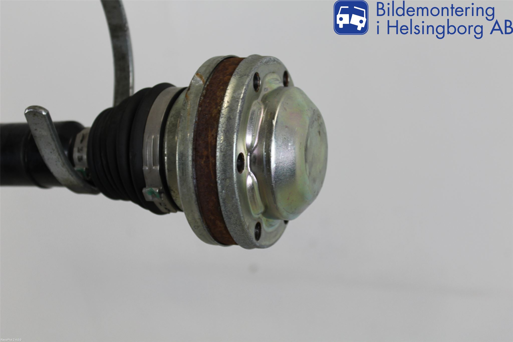 Volkswagen VW CADDY 11-15 Drivaxel Fram Höger