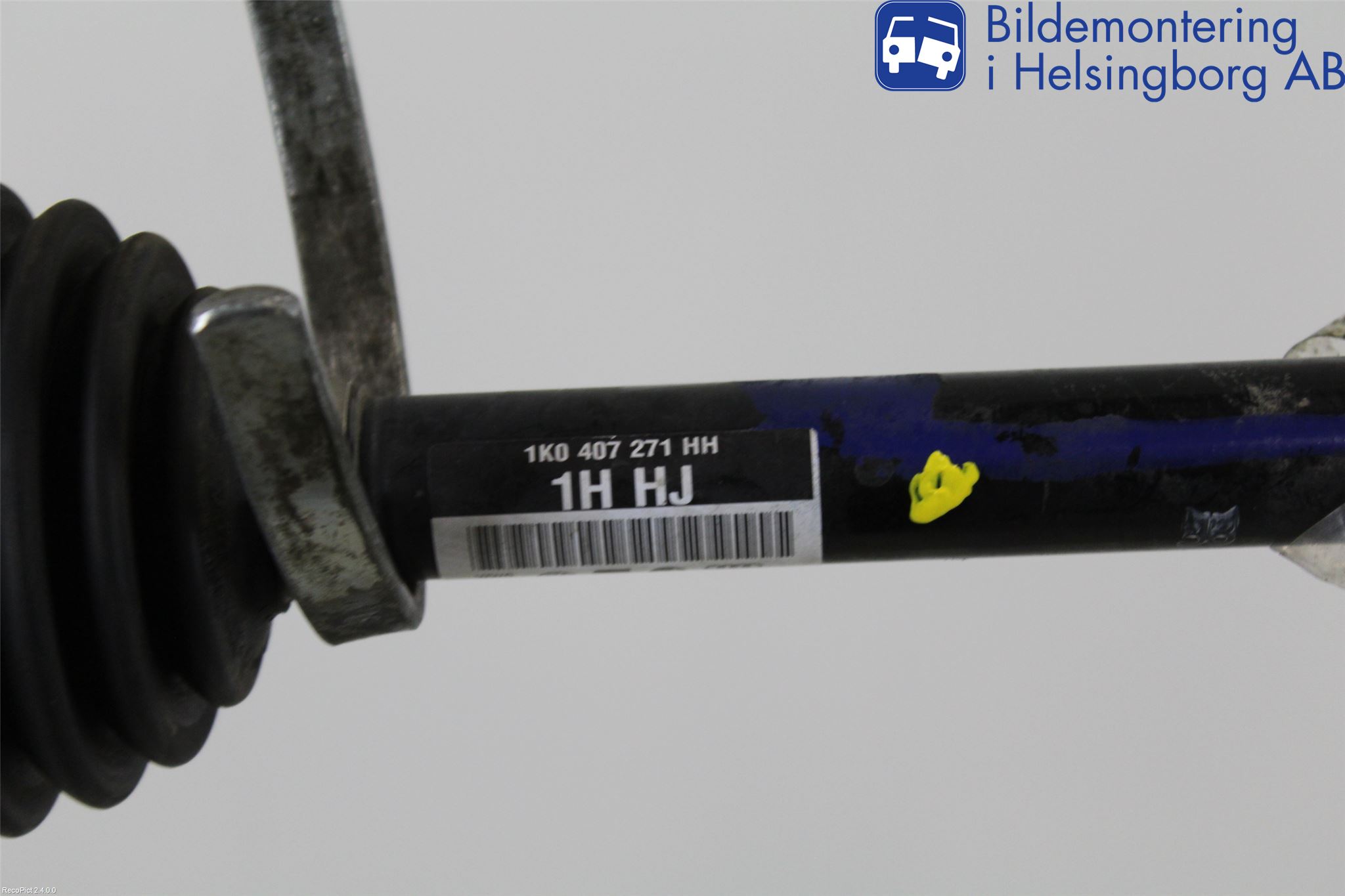 Volkswagen VW PASSAT 11-14 Drivaxel Fram Vänster