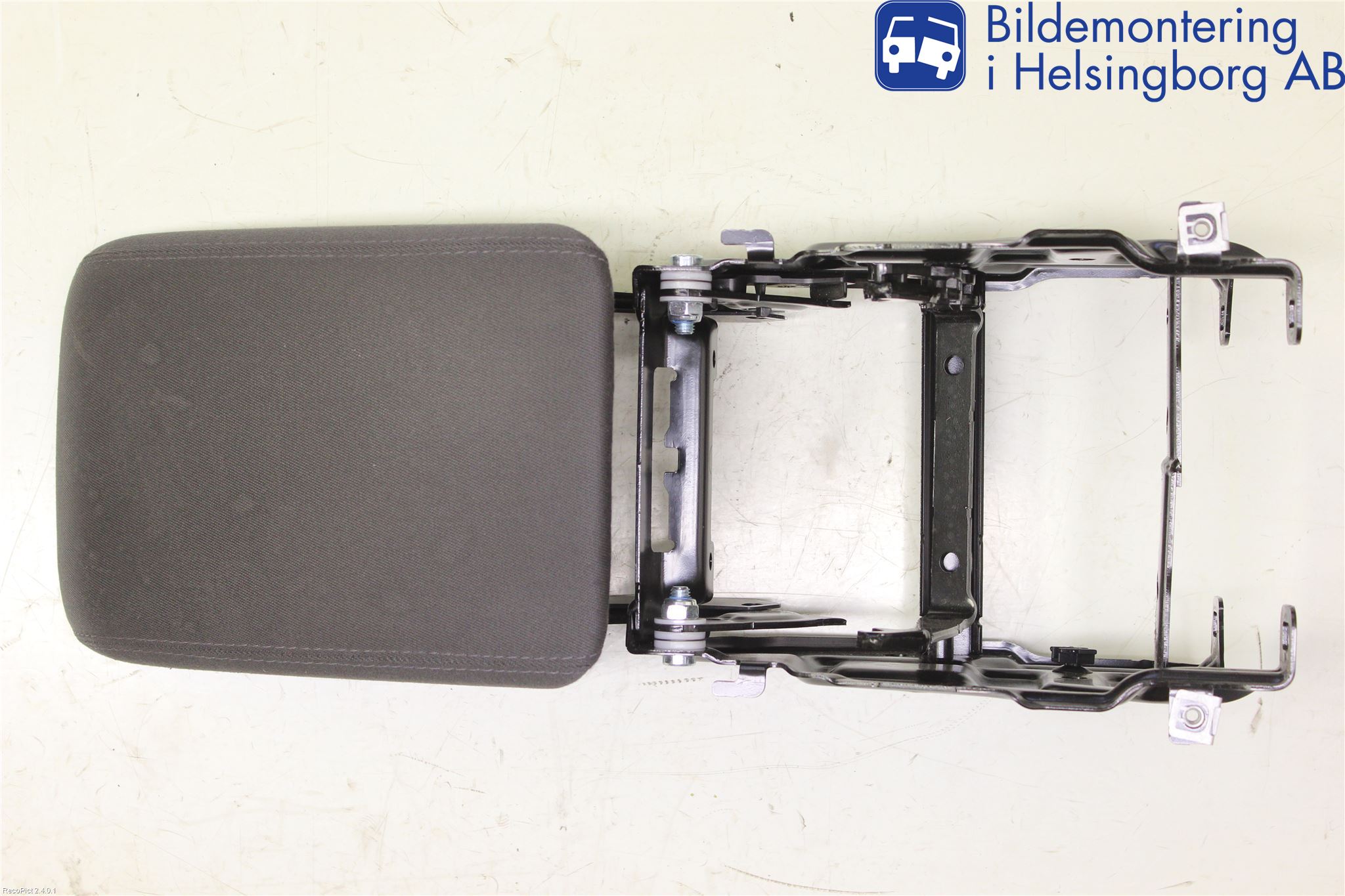 Audi A4/S4 08-11 Inredning Armstöd