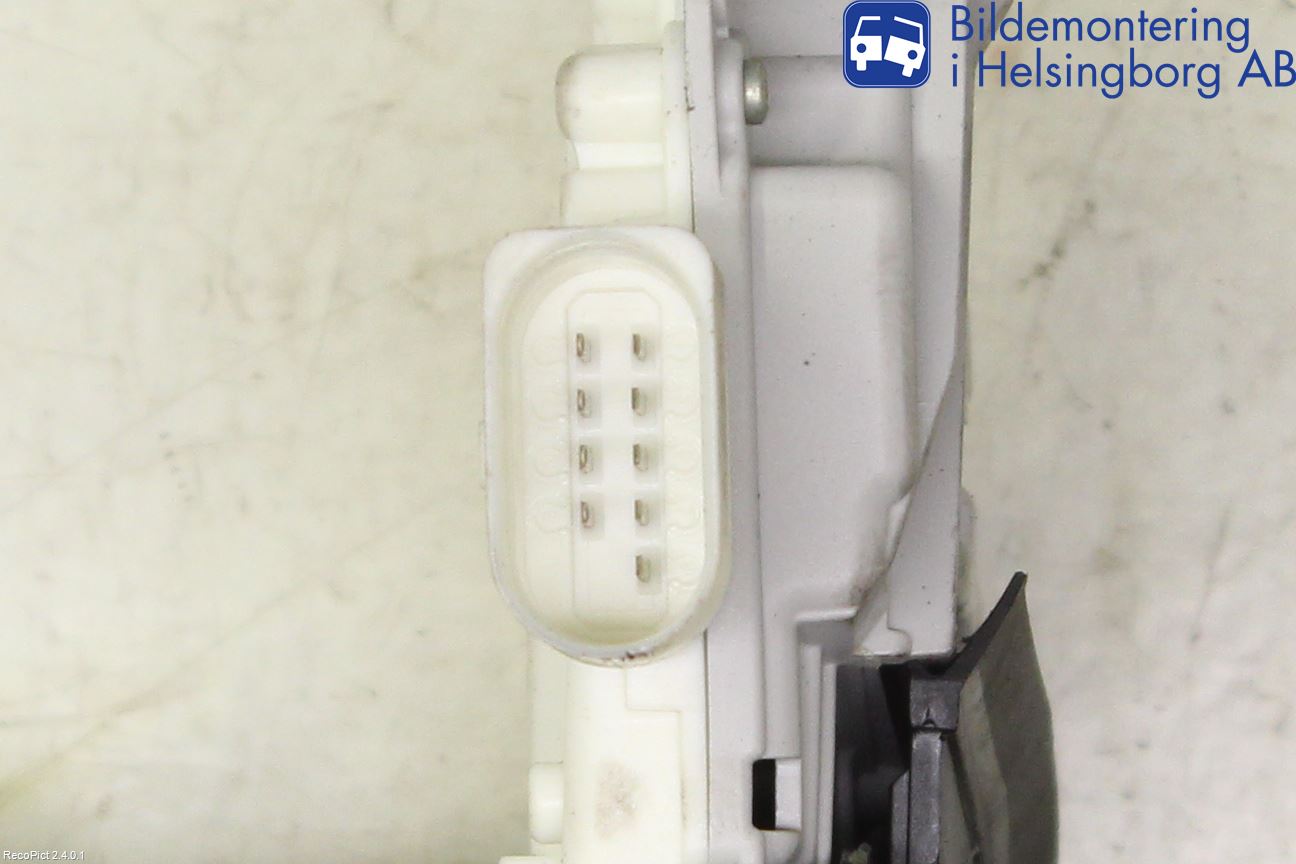 Audi Q3 8U 12-18 Centrallåsmotor Höger