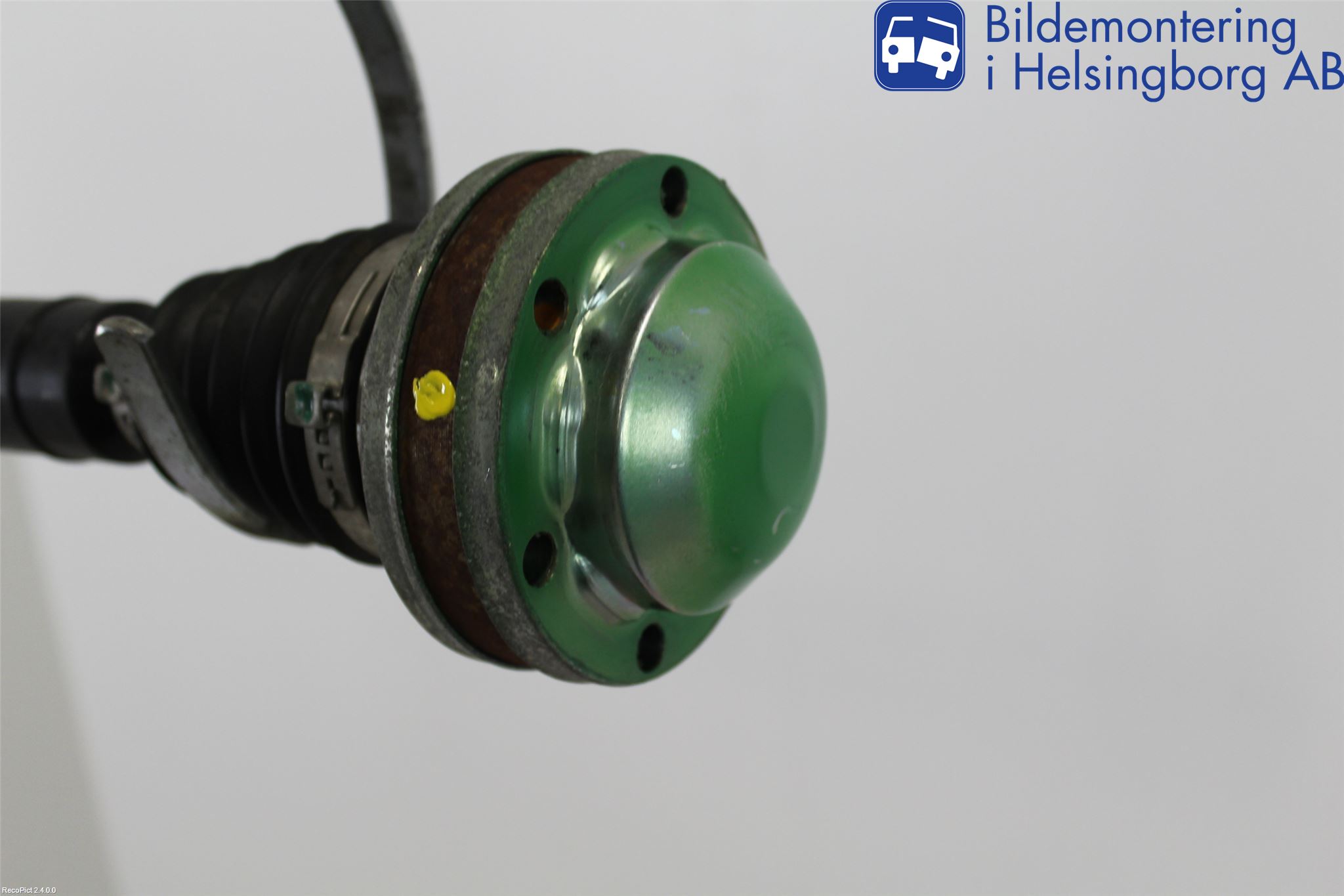 Volkswagen VW CADDY 11-15 Drivaxel Fram Höger