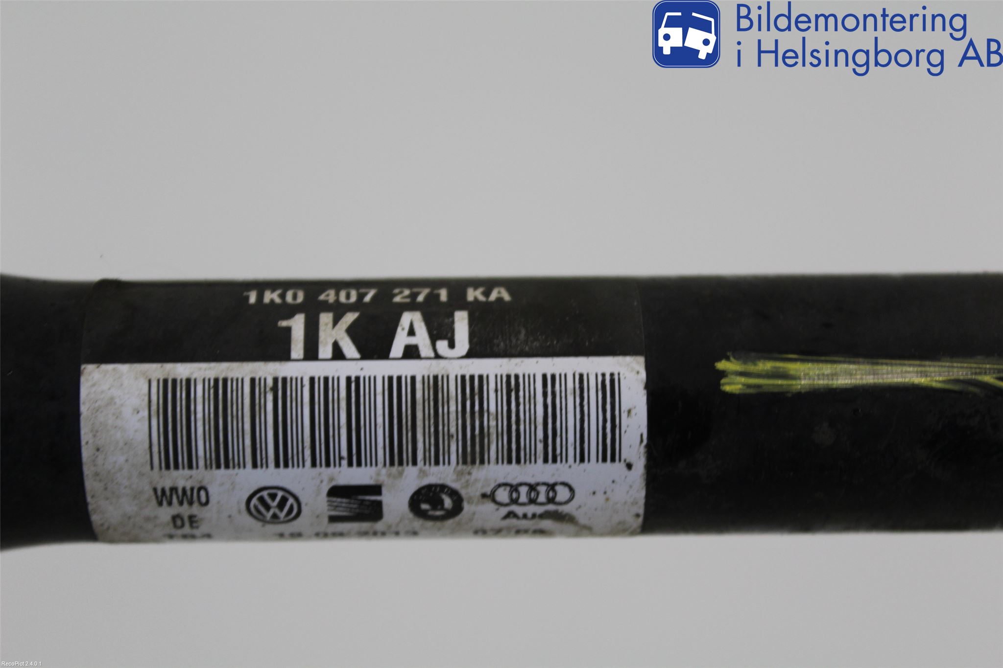 Volkswagen VW PASSAT 11-14 Drivaxel Fram Vänster