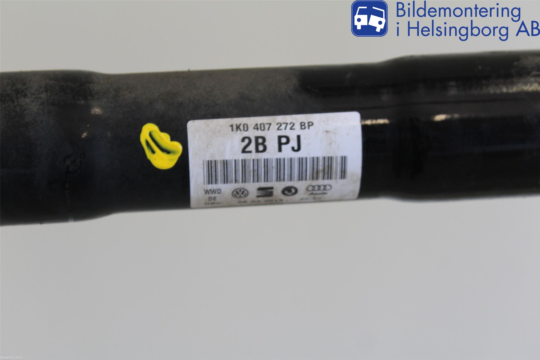 Volkswagen VW CADDY 11-15 Drivaxel Fram Höger
