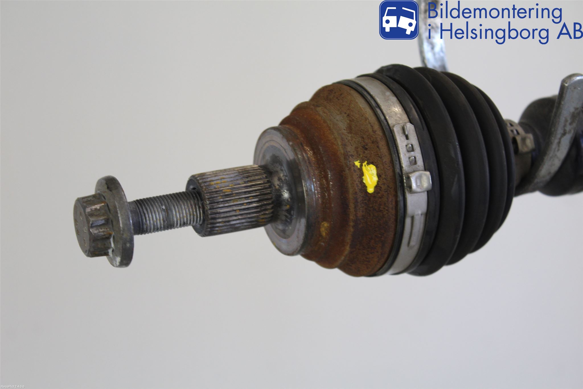Volkswagen VW CADDY 11-15 Drivaxel Fram Höger