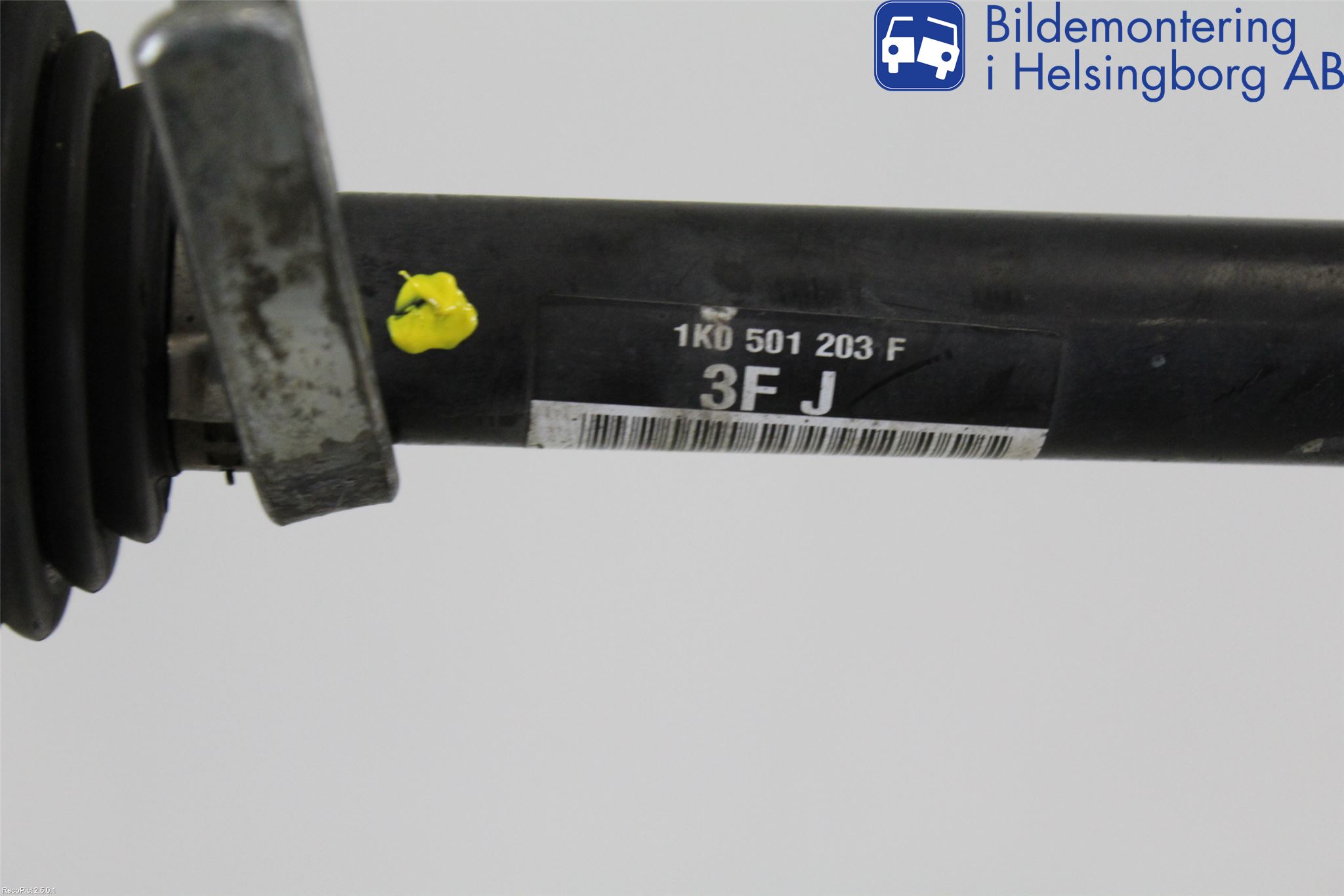 Volkswagen VW PASSAT 11-14 Drivaxel Bak Vänster