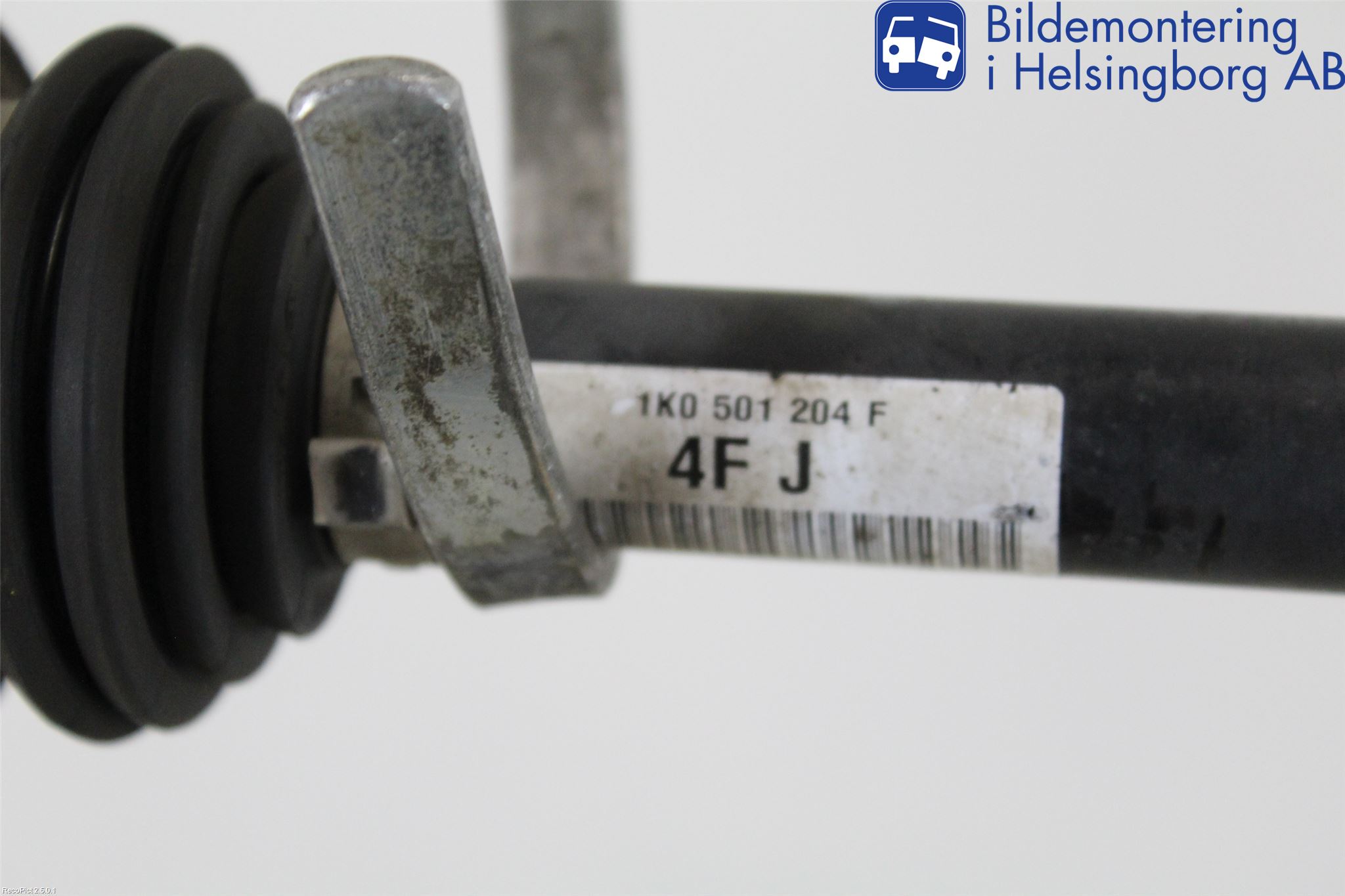 Volkswagen VW PASSAT 11-14 Drivaxel Bak Höger