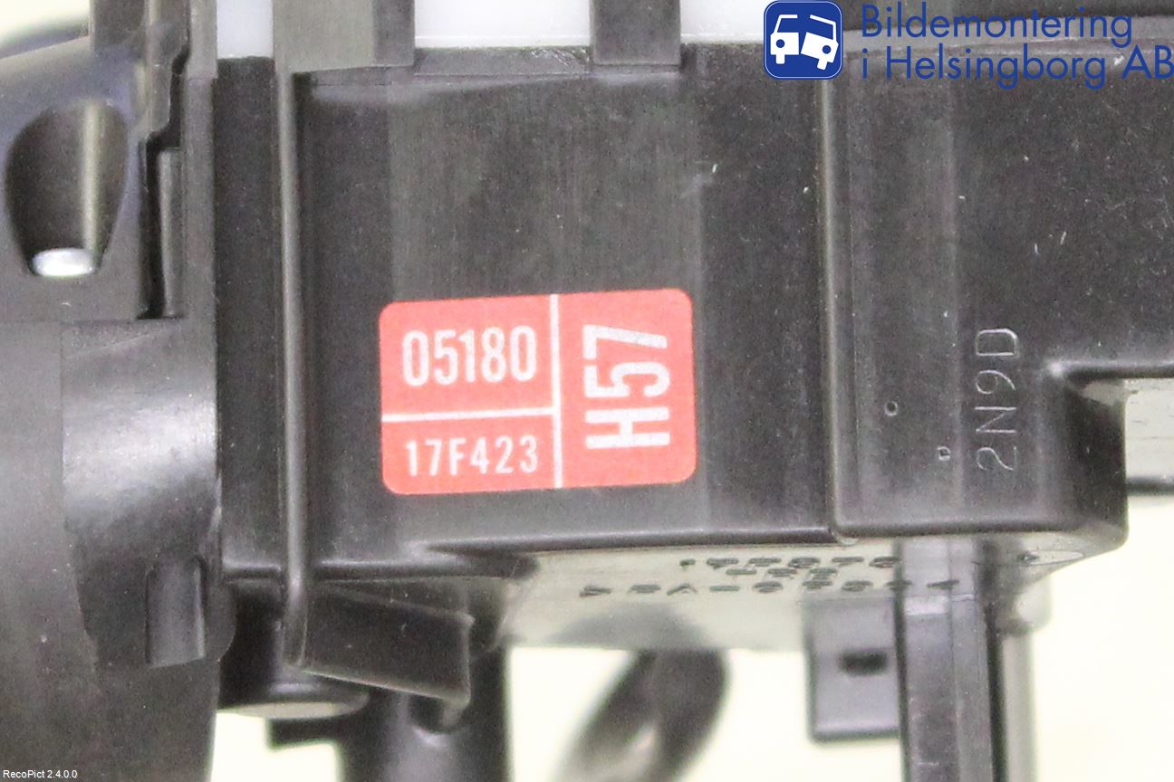 Toyota AVENSIS 09-15 Spak Blinkers-Ljusomk