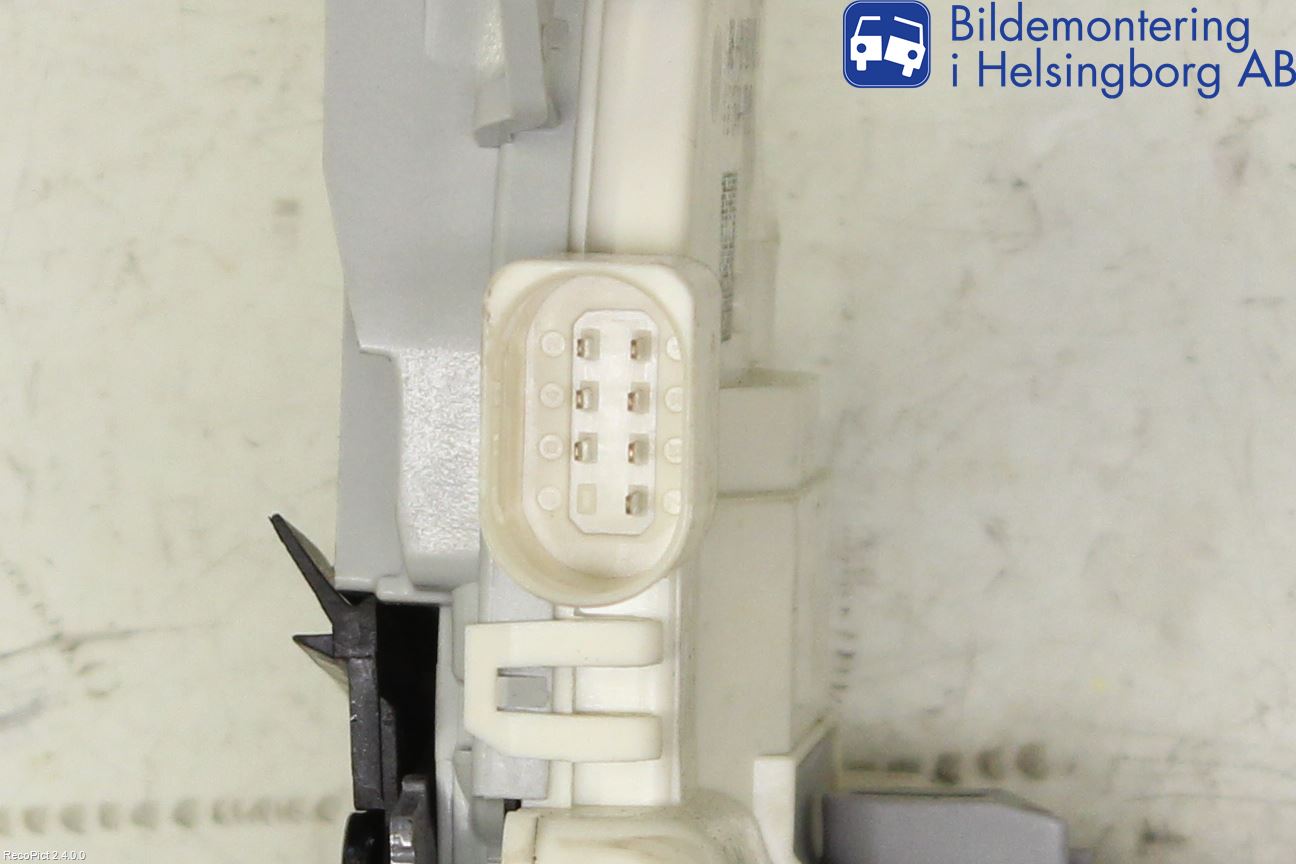 Audi A4 12-15 Centrallåsmotor Vänster