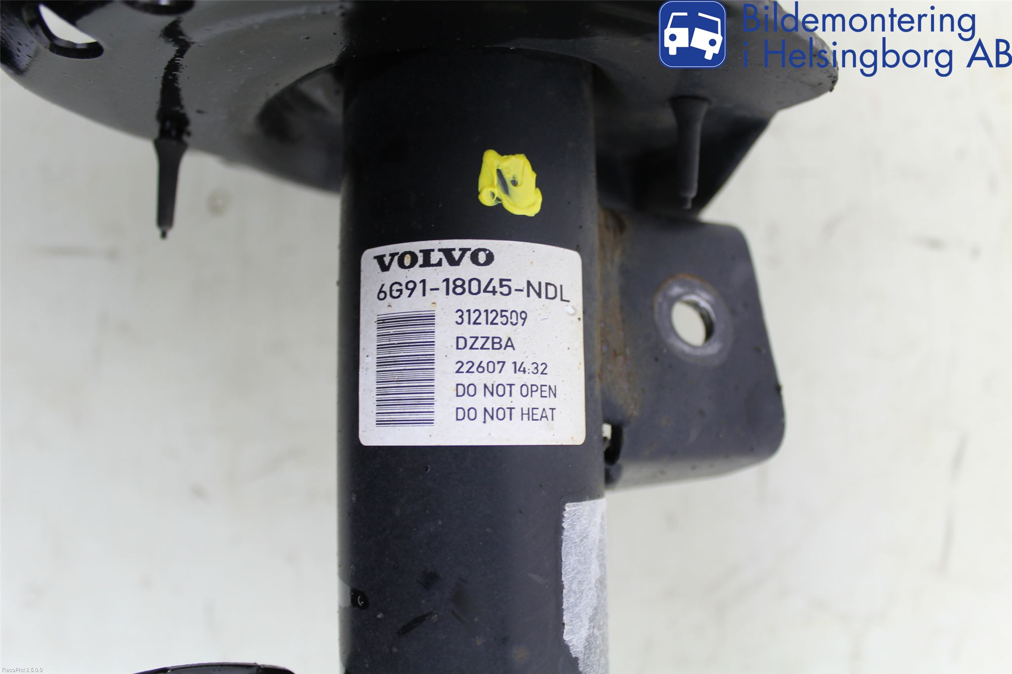 Volvo V70 08-13 Fjäderben Fram Höger