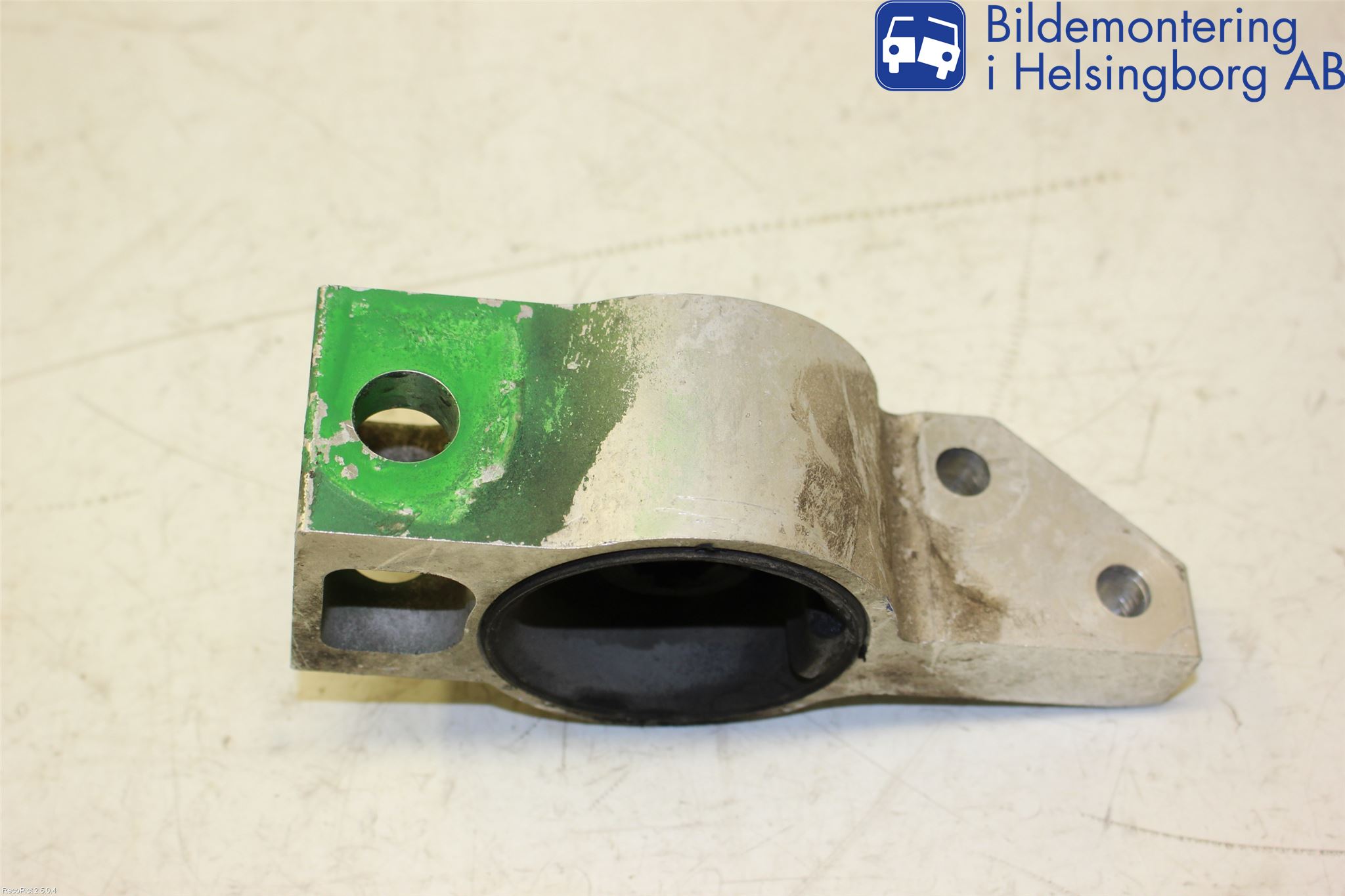 Volkswagen VW GOLF PLUS/CROSS GOLF 04-14 Bärarm Fram Undre Hö