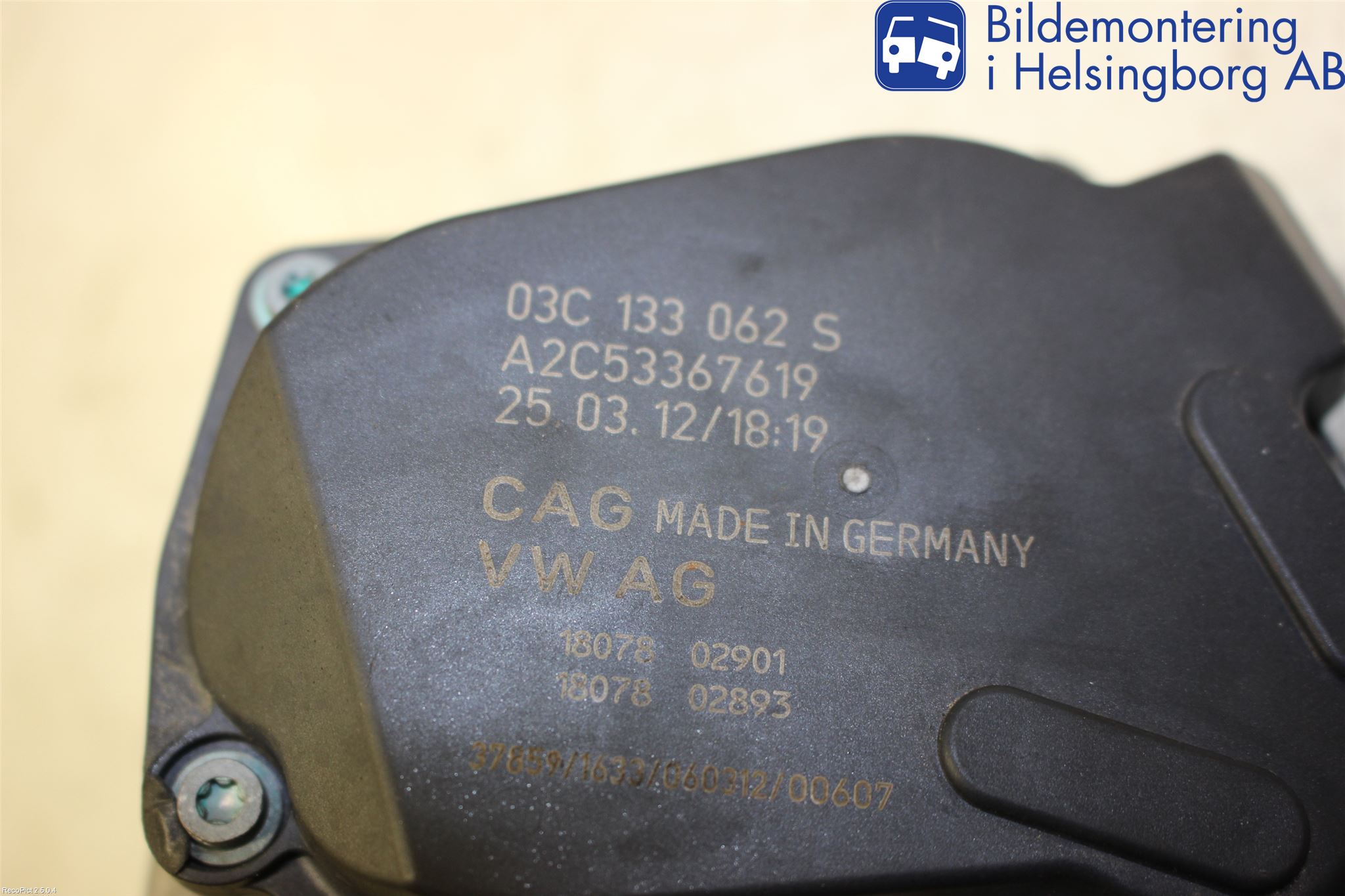 Skoda YETI Injspjällhus