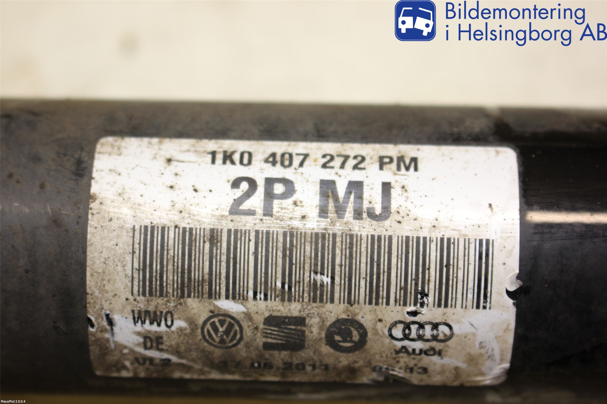 Volkswagen VW CADDY 11-15 Drivaxel Fram Höger