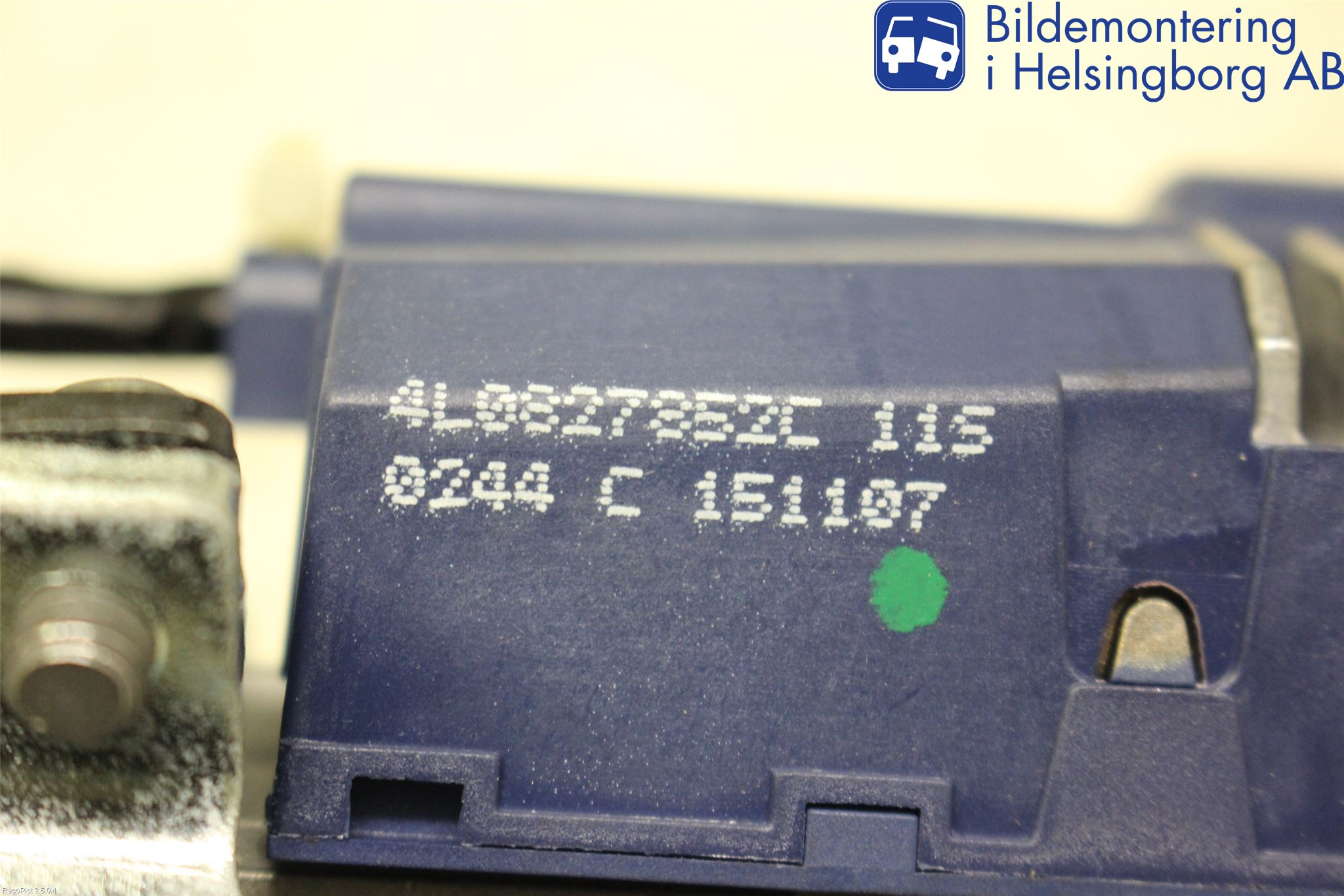 Audi Q7/SQ7 Bakluckeöppnare Automatisk