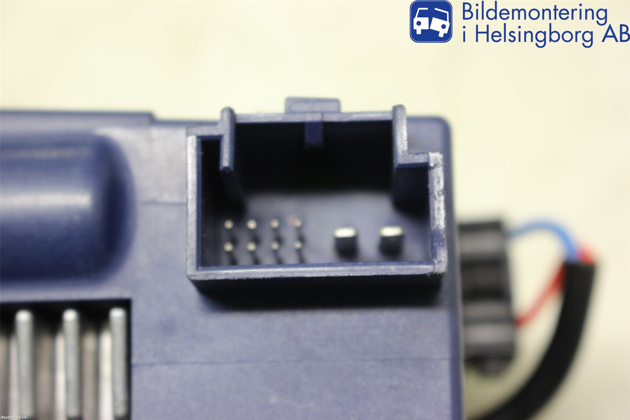 Audi Q7/SQ7 Bakluckeöppnare Automatisk