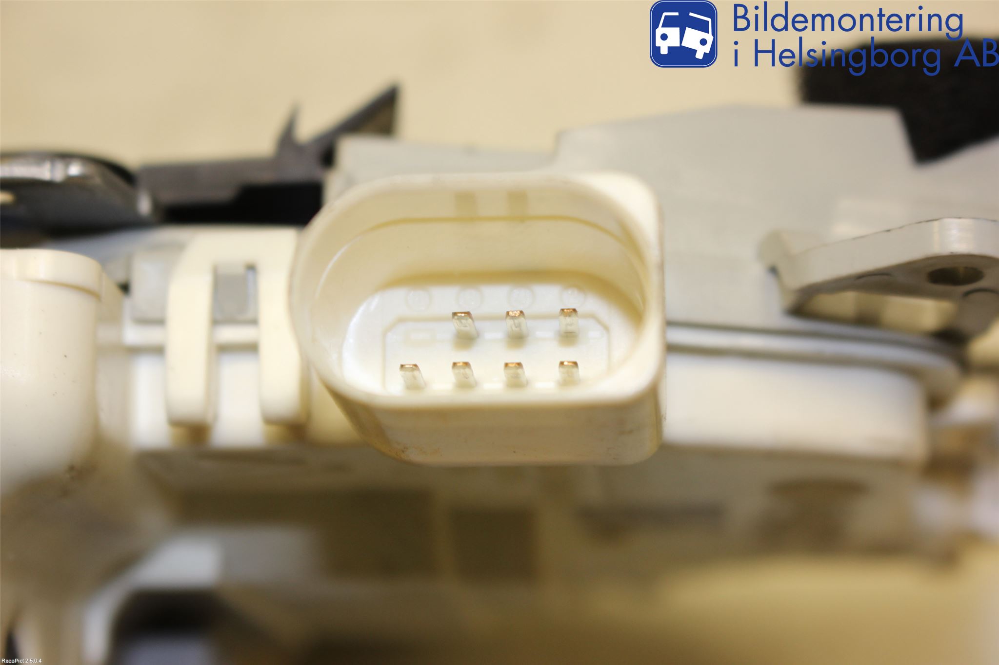 Audi A4 12-15 Centrallåsmotor Vänster