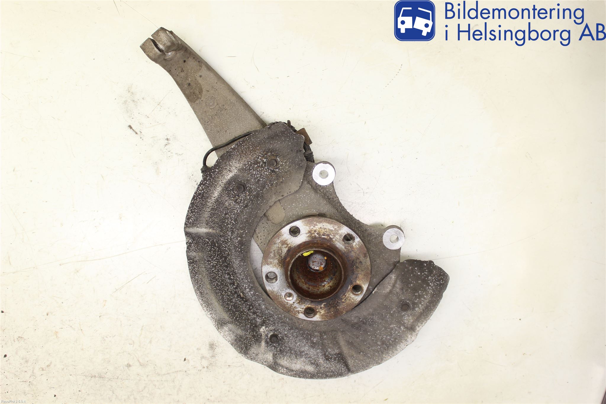 BMW 5 F10/F11/F18 09-17 Styrspindel Lagerhus Vä