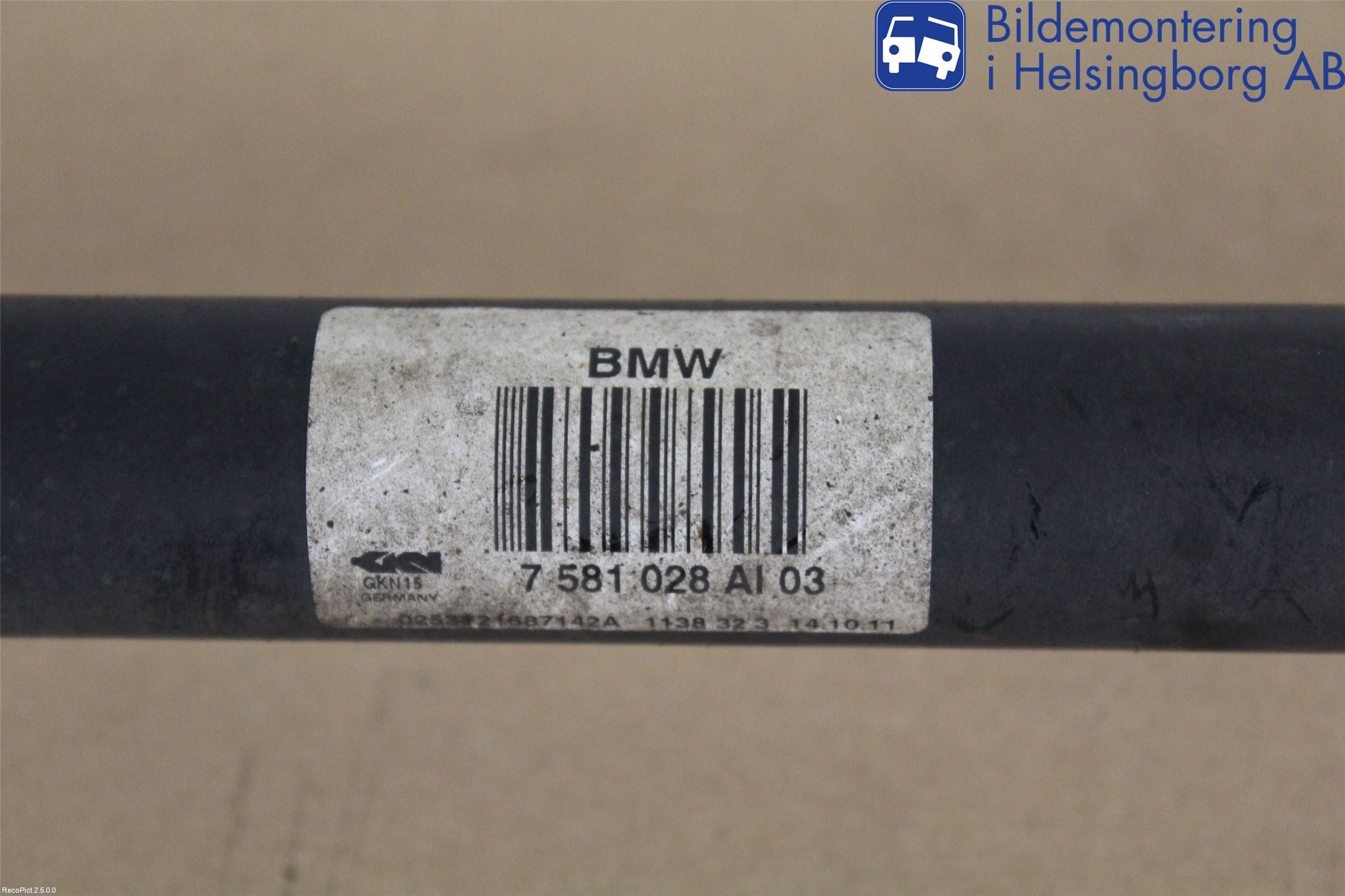 BMW 5 F10/F11/F18 09-17 Drivaxel Bak Höger
