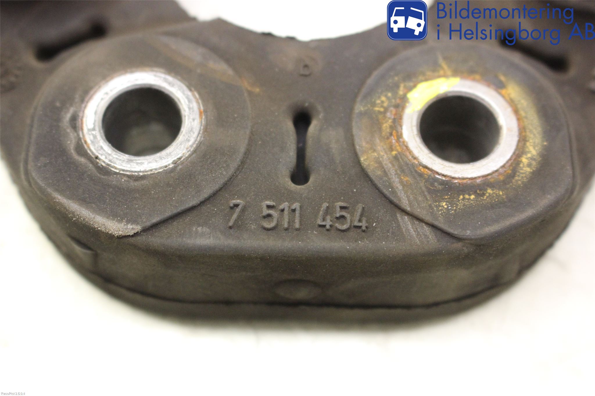 BMW 1 E87/81 5D/3D 03-11 Mellanaxel Gummiknut