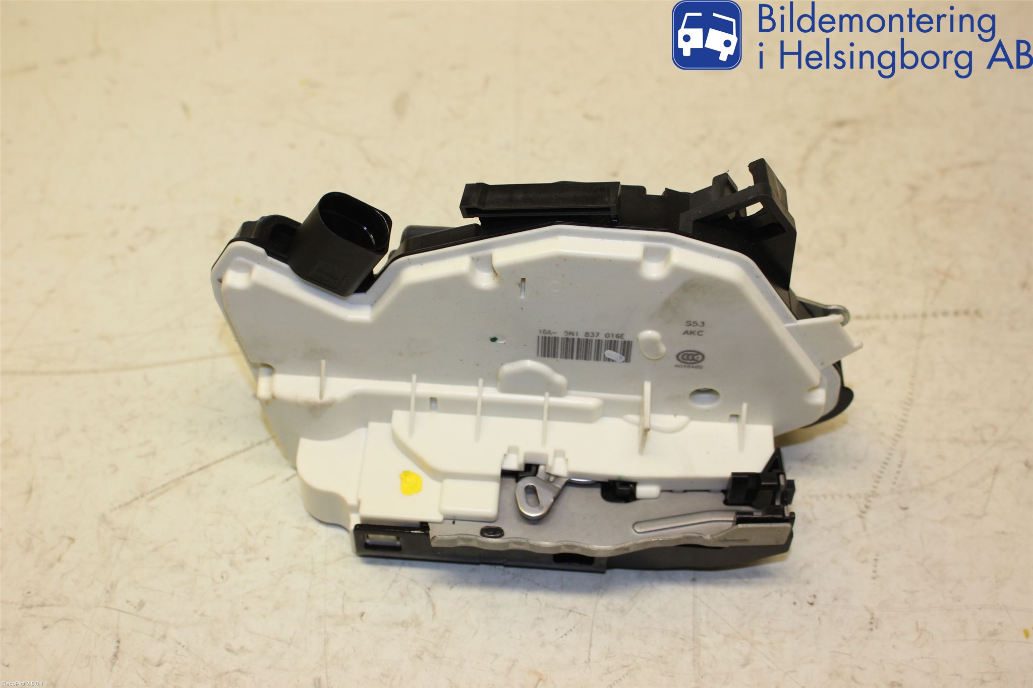 Volkswagen VW SCIROCCO 09-17 Centrallåsmotor Höger