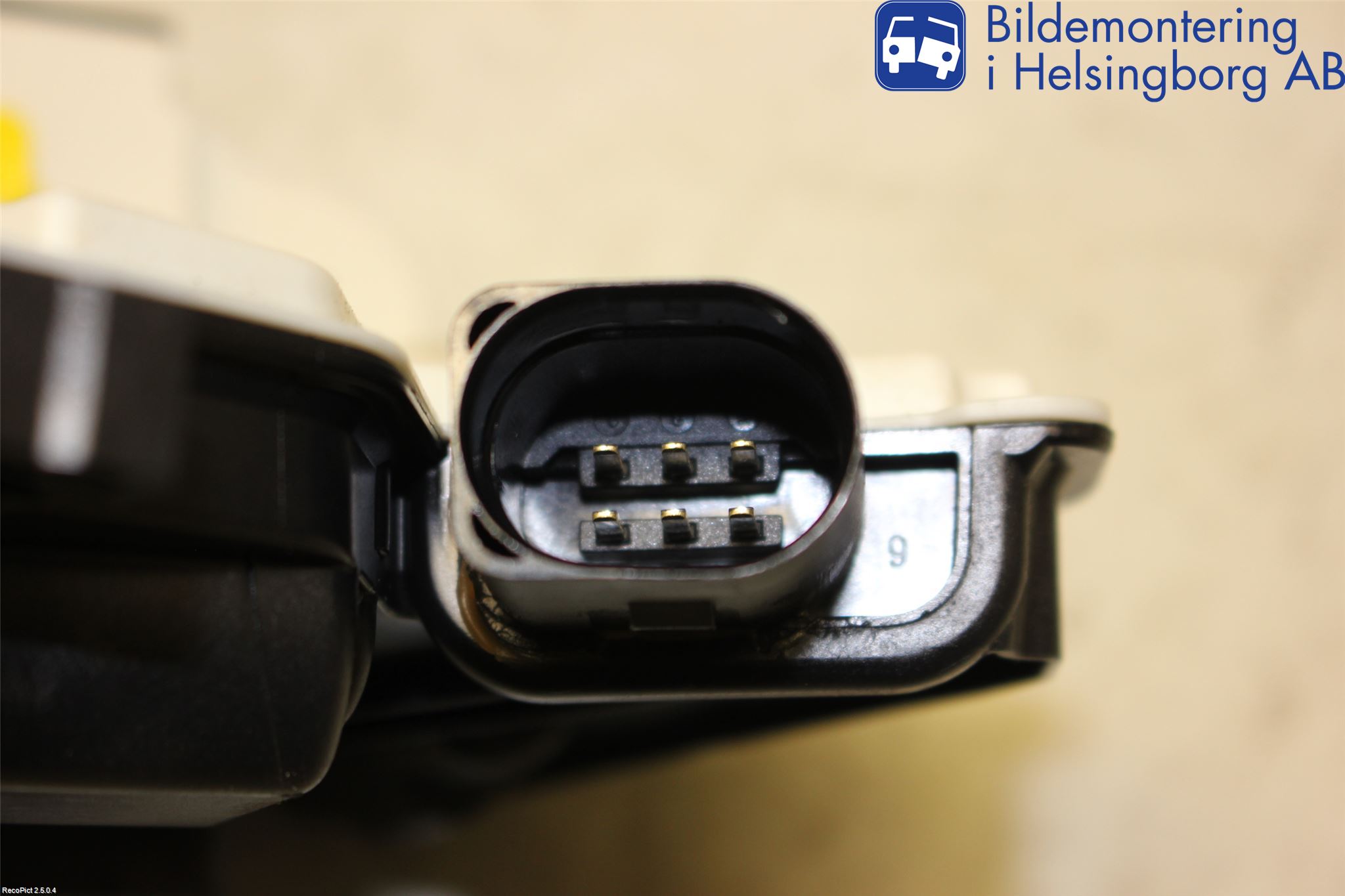 Volkswagen VW SCIROCCO 09-17 Centrallåsmotor Höger