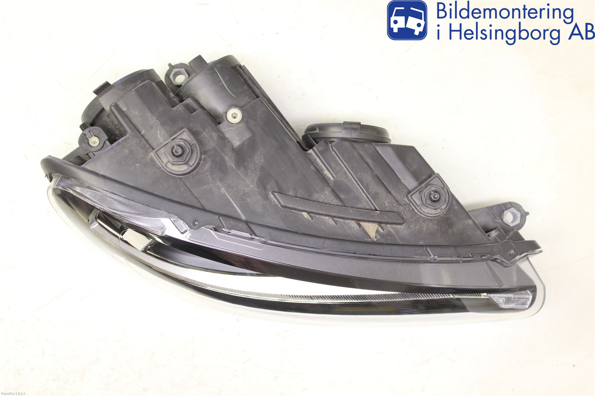 Volkswagen VW SCIROCCO 09-17 Strålkastare Höger