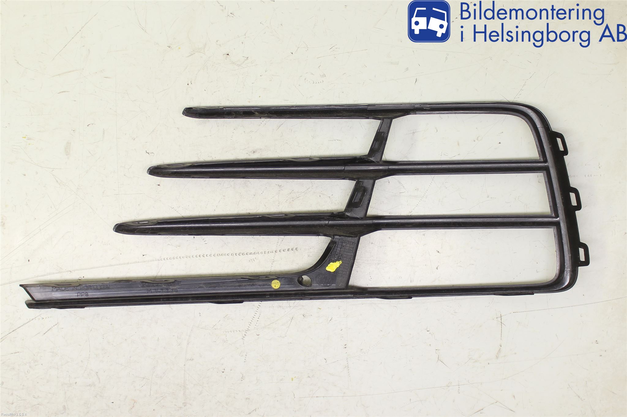 Volkswagen VW SCIROCCO 09-17 Grilldel Höger