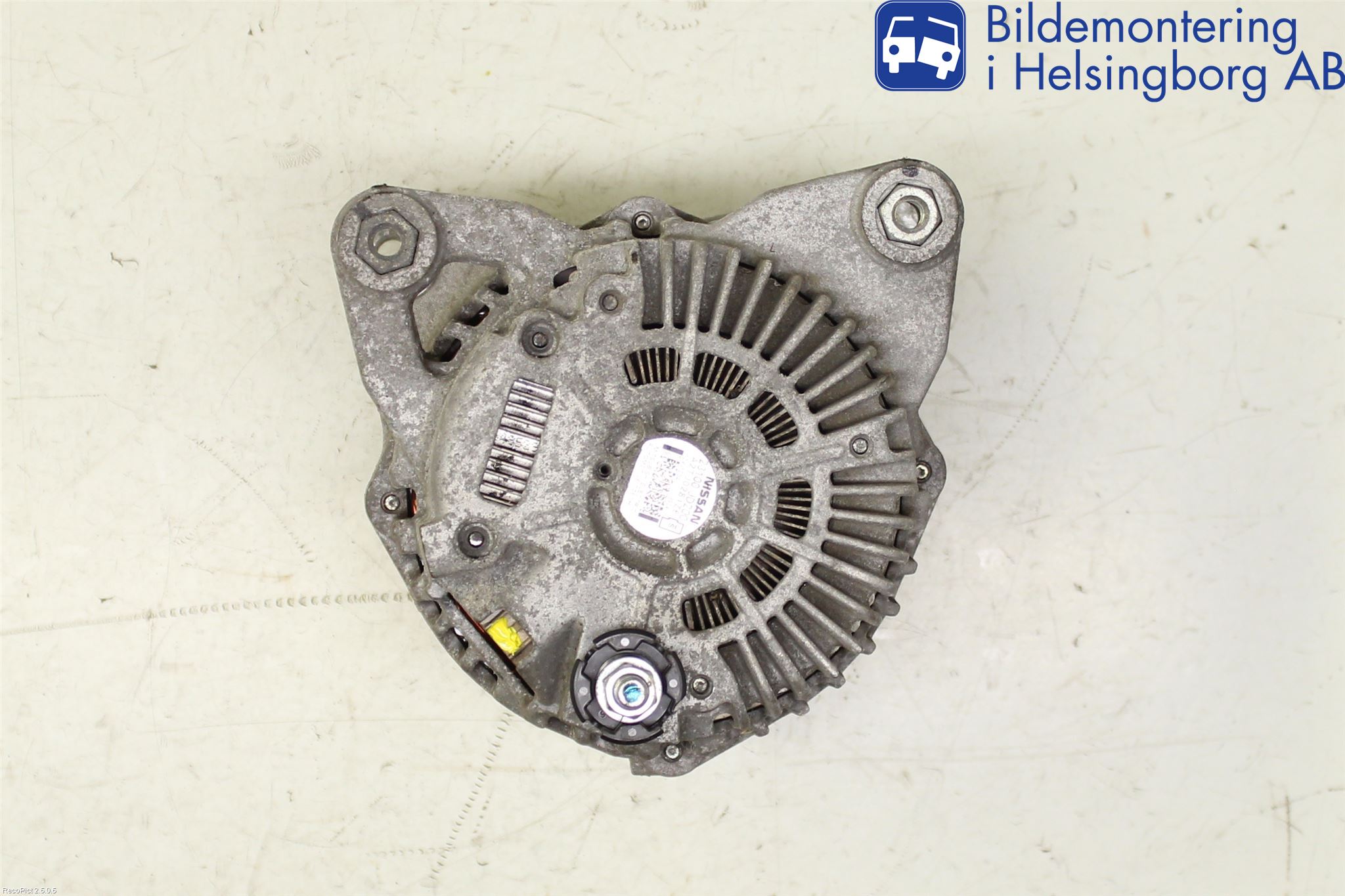 Nissan QASHQAI+2  08-10 Generator