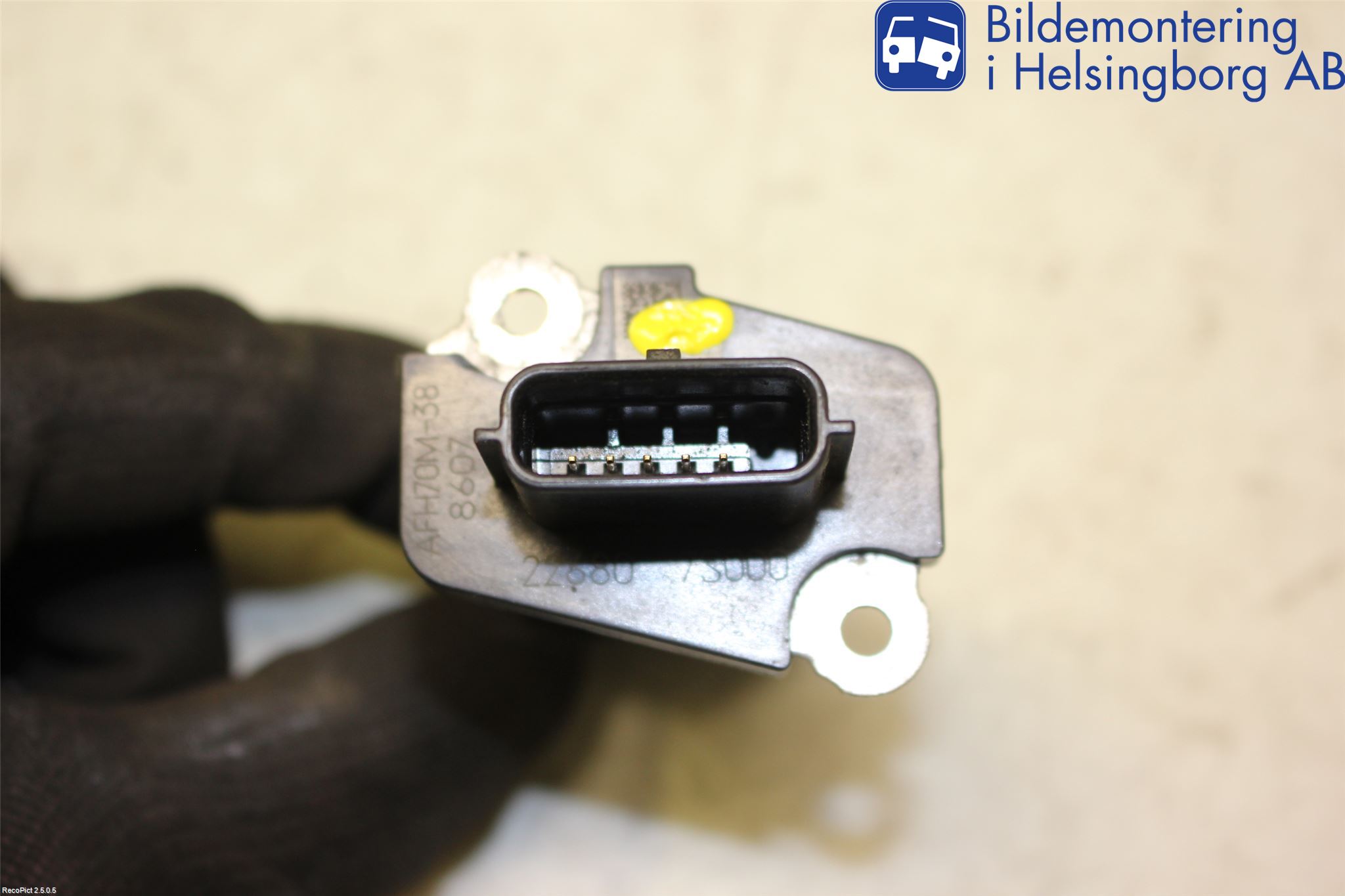 Nissan QASHQAI+2  08-10 Injluftmassamätare