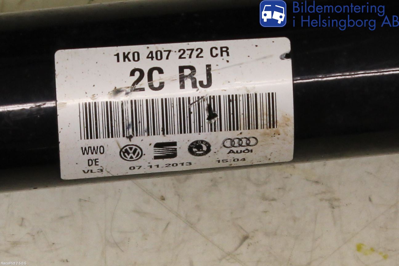 Volkswagen VW PASSAT 11-14 Drivaxel Fram Höger