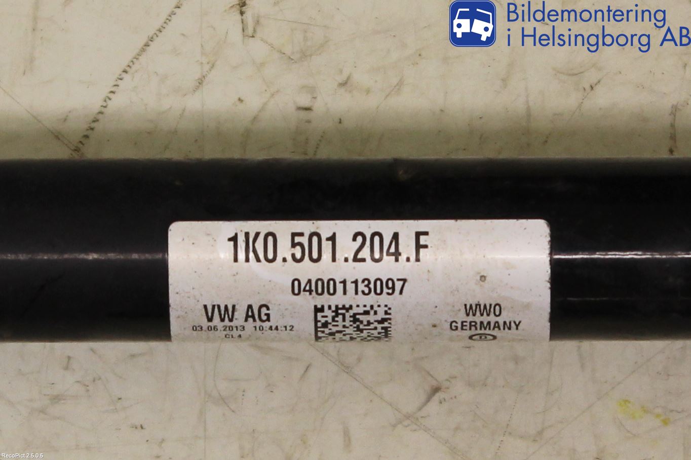 Volkswagen VW PASSAT 11-14 Drivaxel Bak Höger